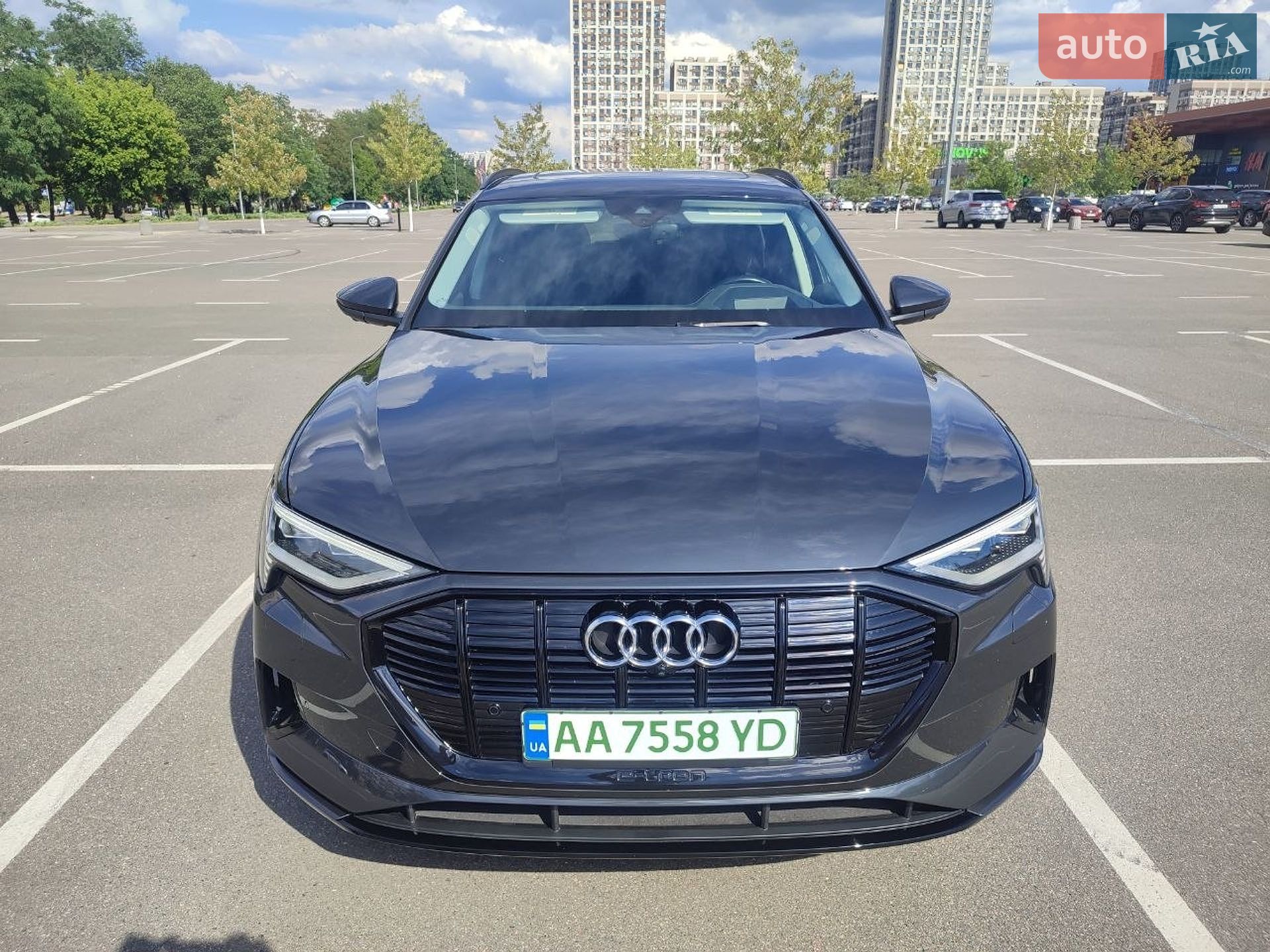 Audi e-tron 2020 VIN WA1VABGE0MB004327 фото оголошення 2 з 75