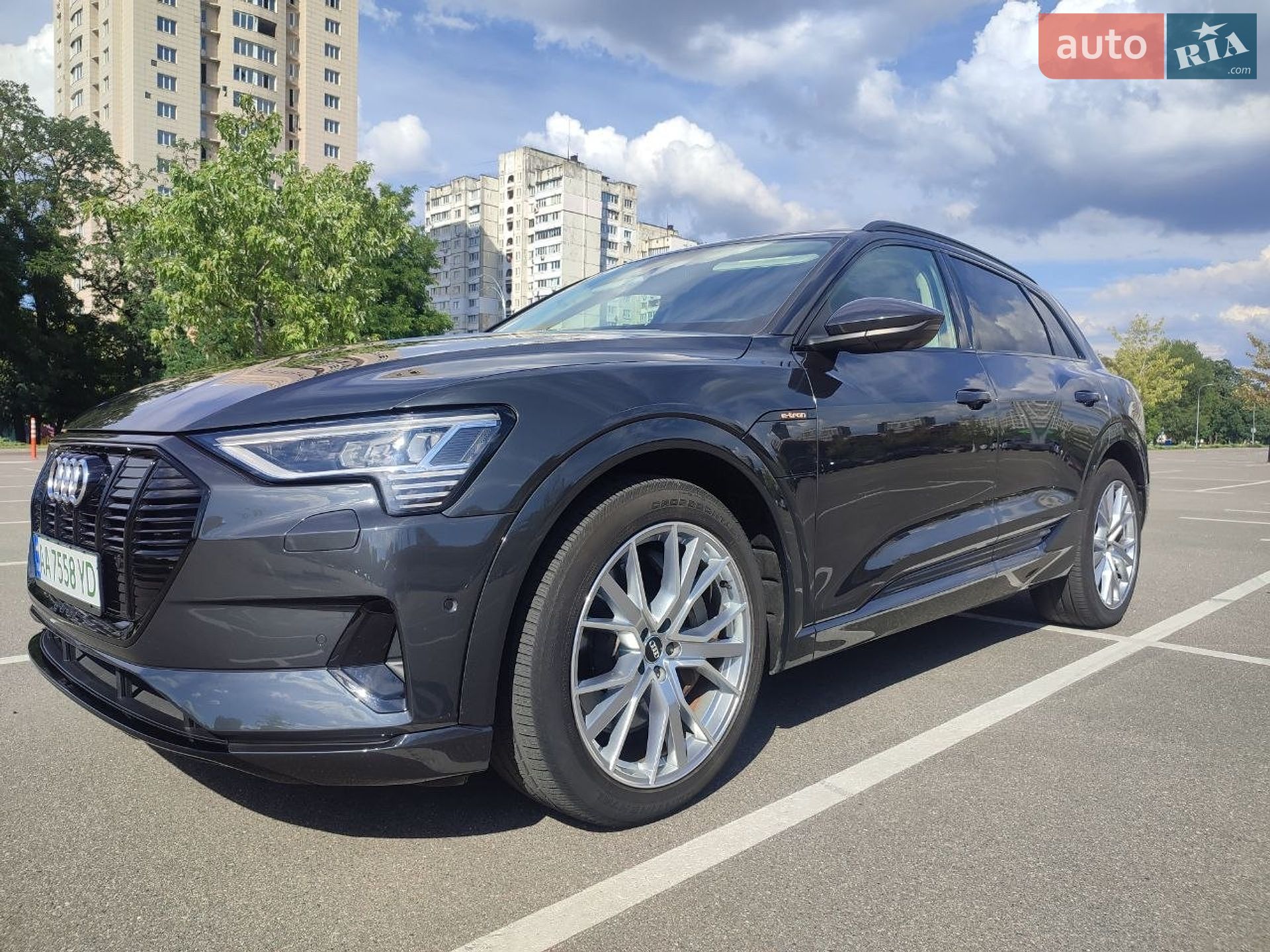 Audi e-tron 2020 VIN WA1VABGE0MB004327 фото оголошення 4 з 75