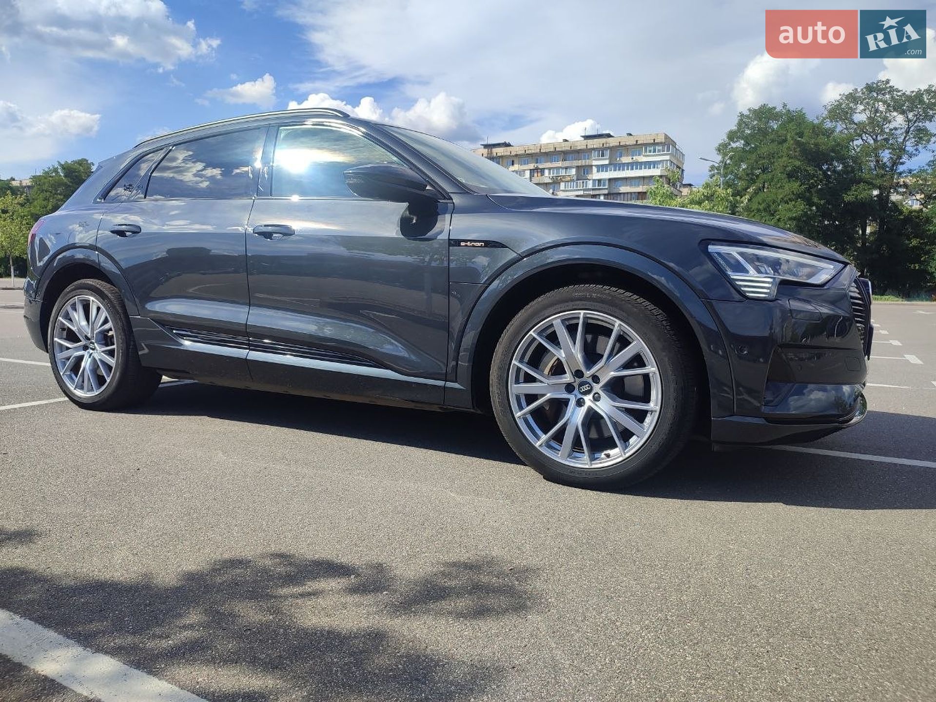 Audi e-tron 2020 VIN WA1VABGE0MB004327 фото оголошення 13 з 75