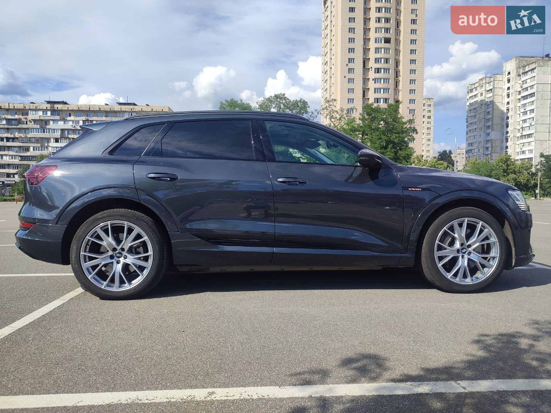 Audi e-tron 2020 VIN WA1VABGE0MB004327 фото оголошення 14 з 75