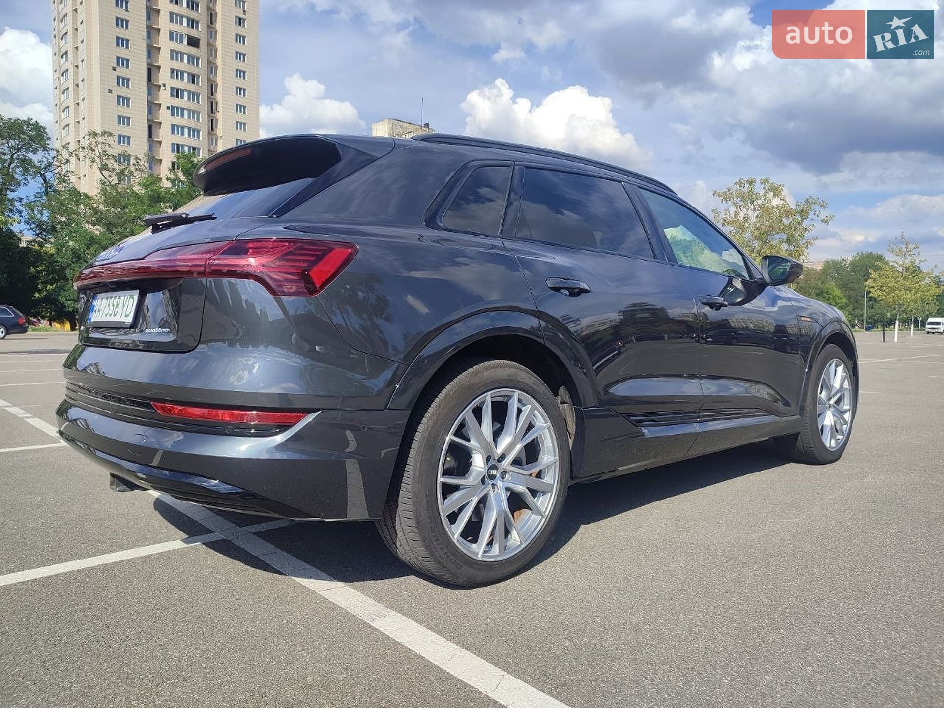 Audi e-tron 2020 VIN WA1VABGE0MB004327 фото оголошення 16 з 75