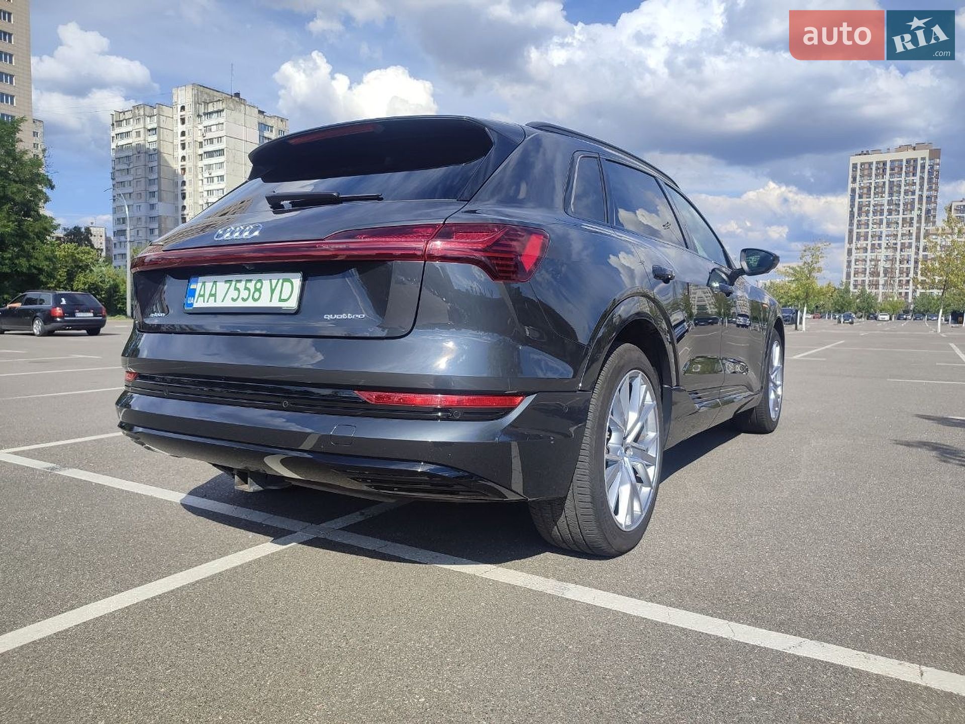 Audi e-tron 2020 VIN WA1VABGE0MB004327 фото оголошення 18 з 75