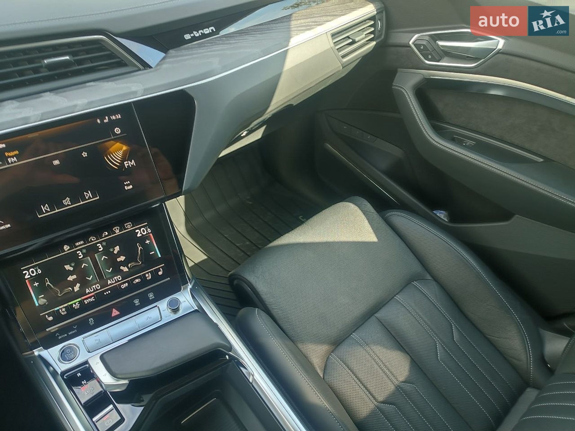 Audi e-tron 2020 VIN WA1VABGE0MB004327 фото оголошення 52 з 75