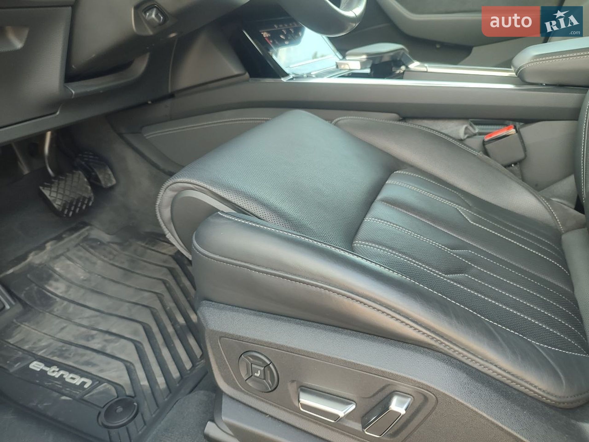Audi e-tron 2020 VIN WA1VABGE0MB004327 фото оголошення 55 з 75