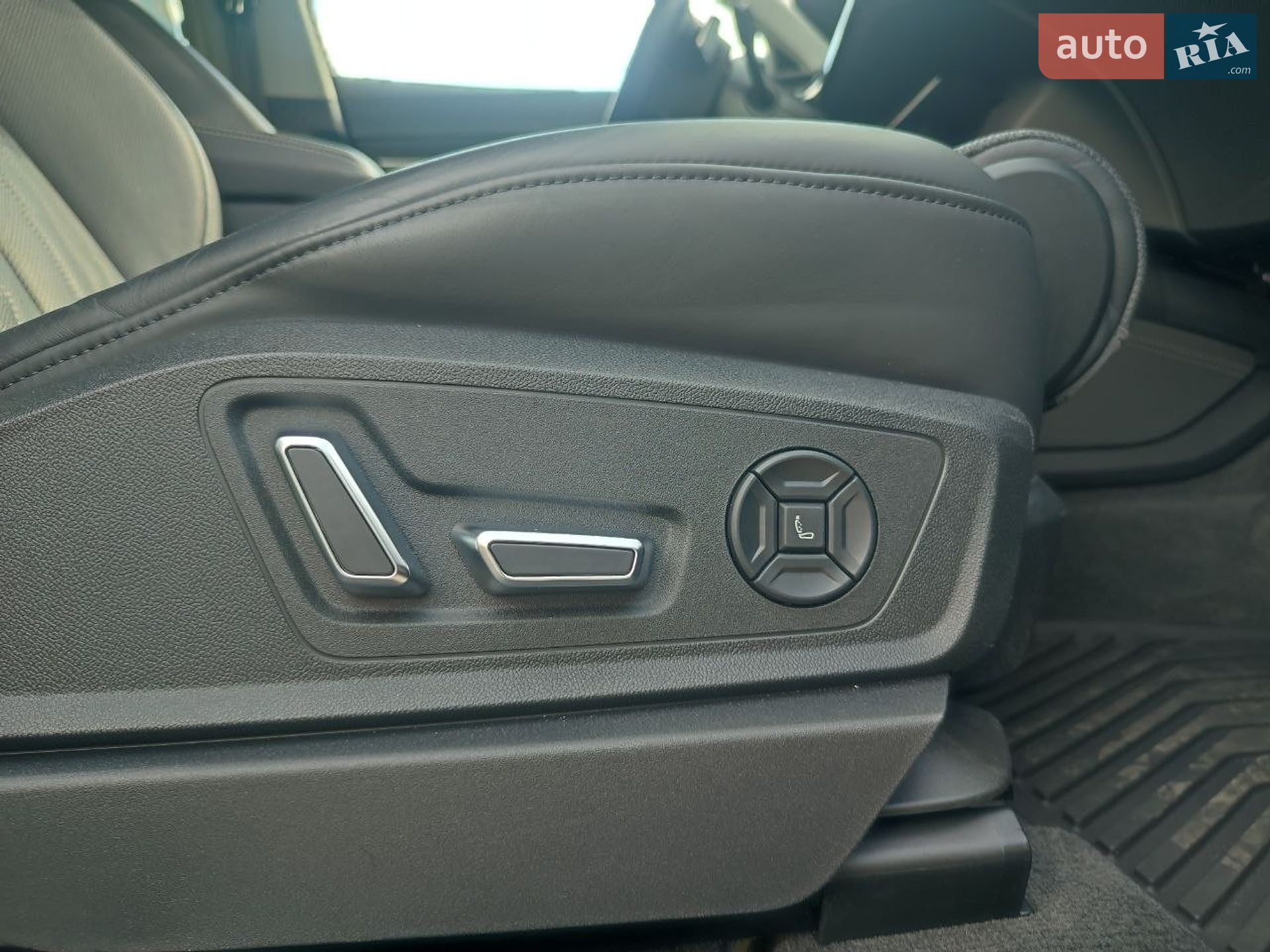 Audi e-tron 2020 VIN WA1VABGE0MB004327 фото оголошення 66 з 75