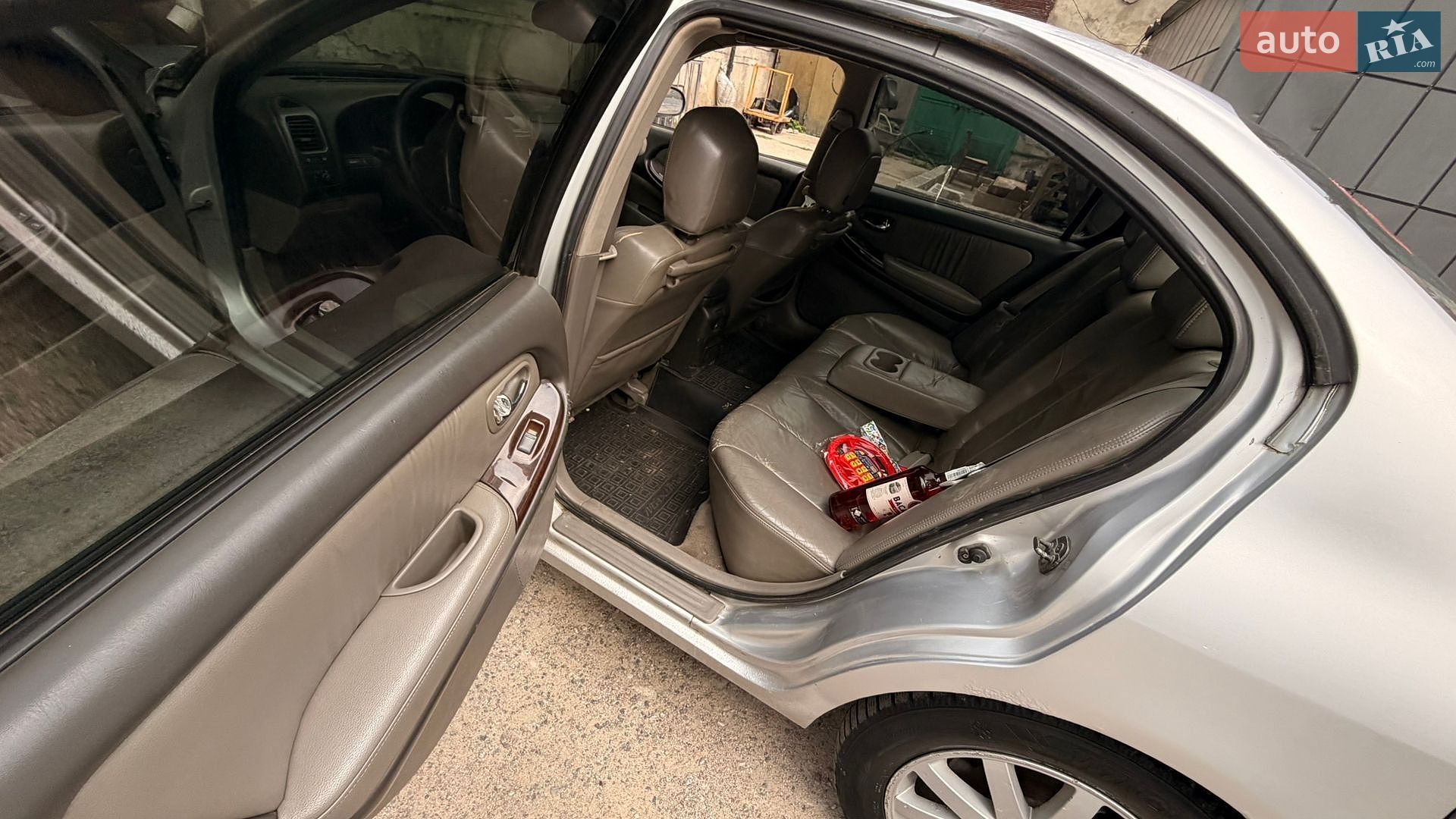 Nissan Maxima 2000 VIN JN1CCUA33U0080021 фото оголошення 6 з 7