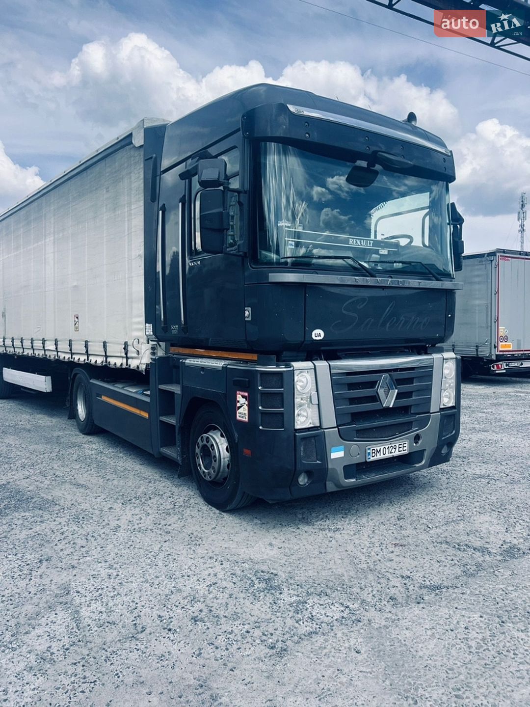 Renault Magnum 2009 VIN VF617GKA000015549 фото оголошення 3 з 9