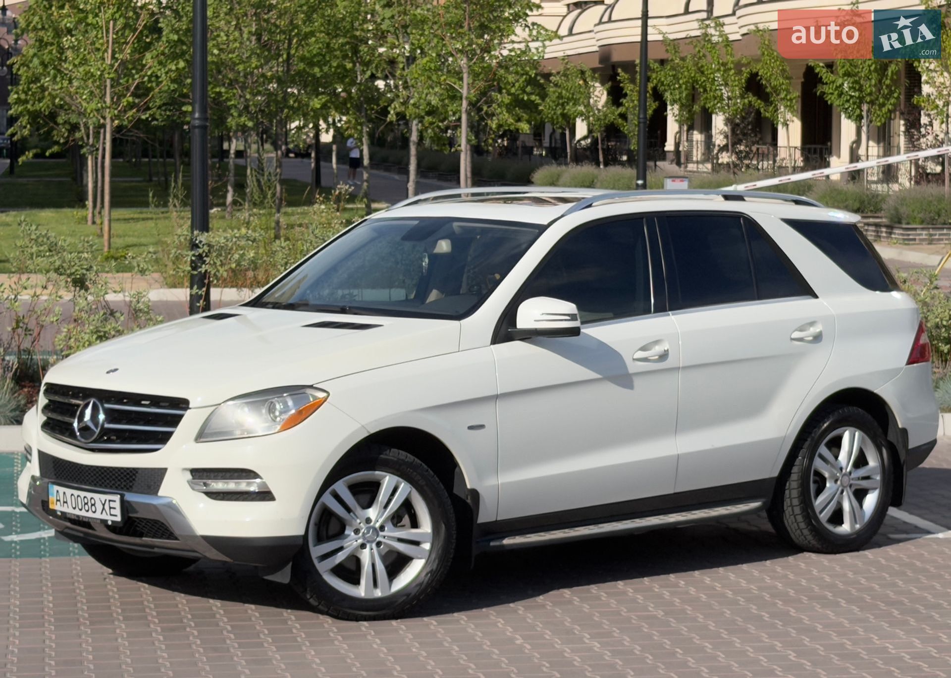 Mercedes-Benz M-Class 2012 VIN 4JGDA5HB8CA022615 фото оголошення 2 з 22