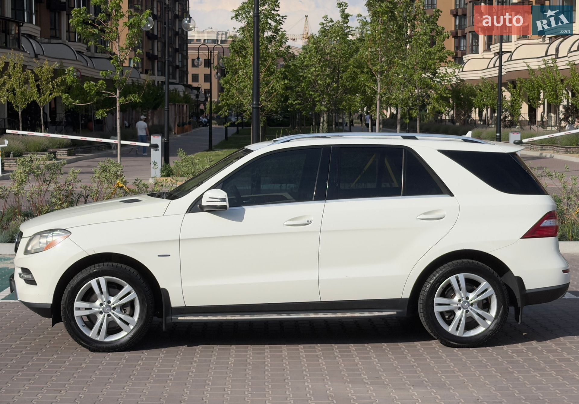 Mercedes-Benz M-Class 2012 VIN 4JGDA5HB8CA022615 фото оголошення 5 з 22