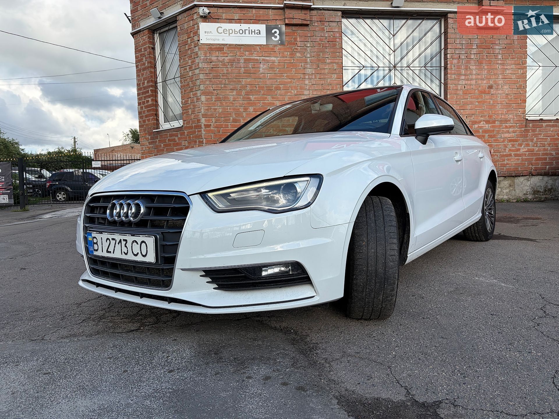Audi A3 2016 VIN WAUZZZ8V0H1006563 фото оголошення 2 з 15