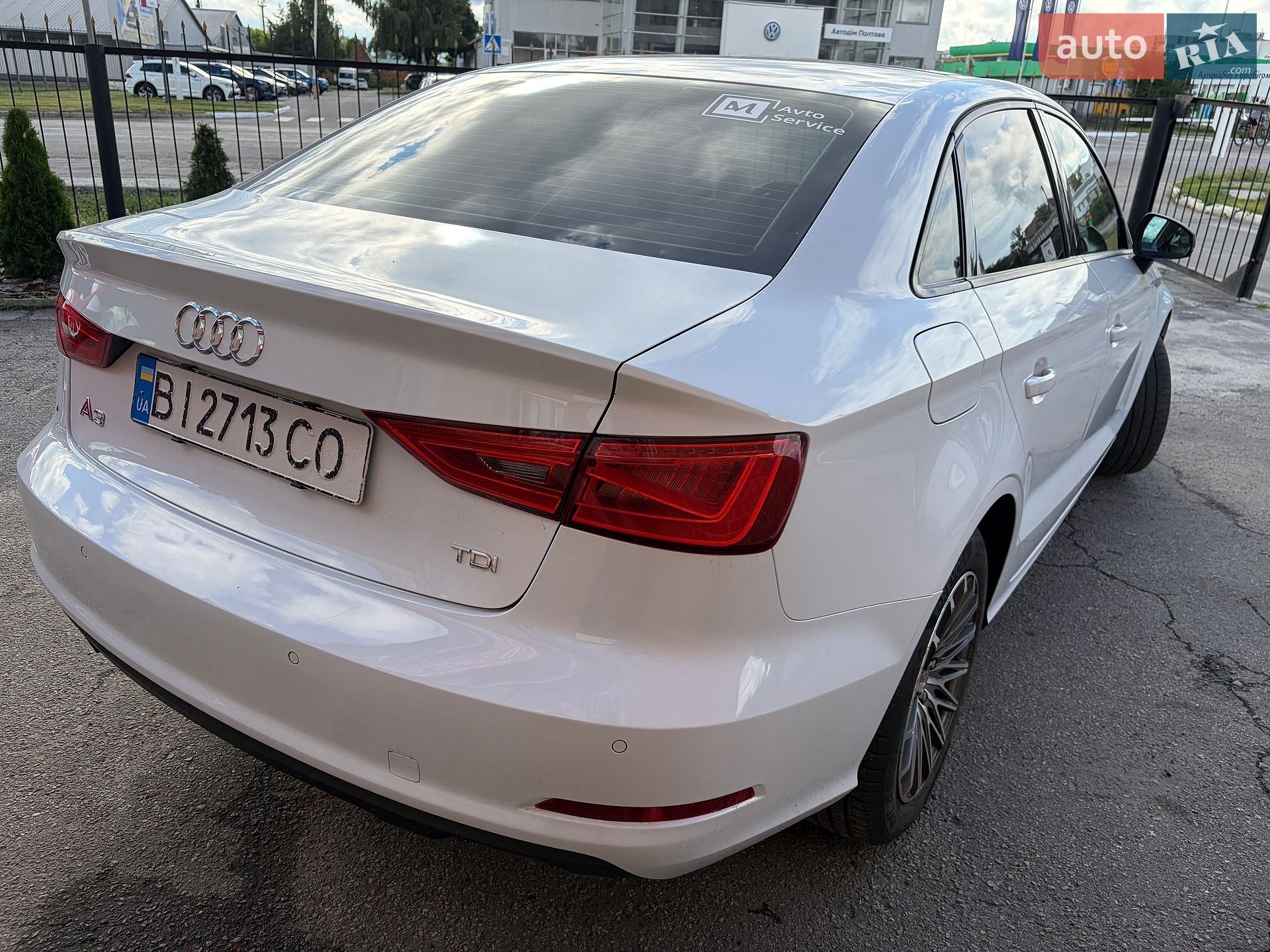 Audi A3 2016 VIN WAUZZZ8V0H1006563 фото оголошення 7 з 15
