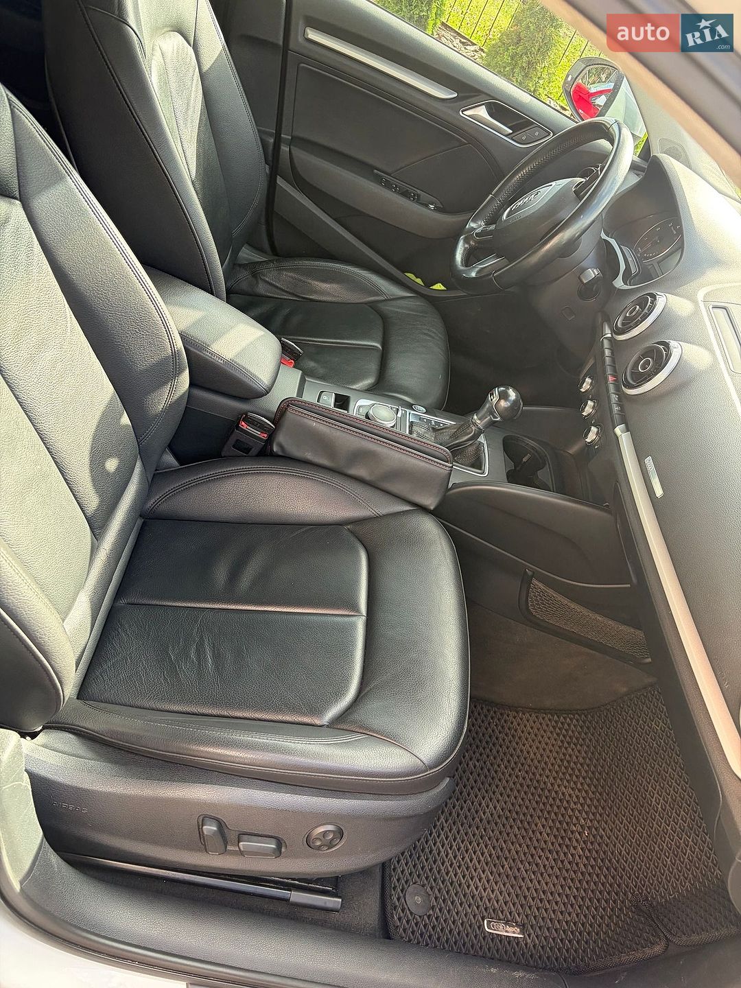 Audi A3 2016 VIN WAUZZZ8V0H1006563 фото оголошення 11 з 15