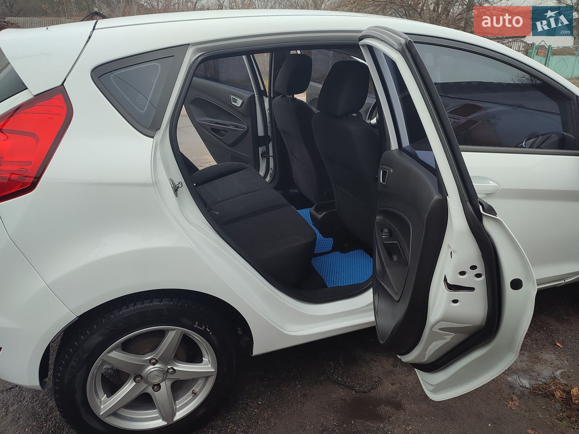 Ford Fiesta 2013 VIN WF0DXXGAKDDB35293 фото оголошення 3 з 14