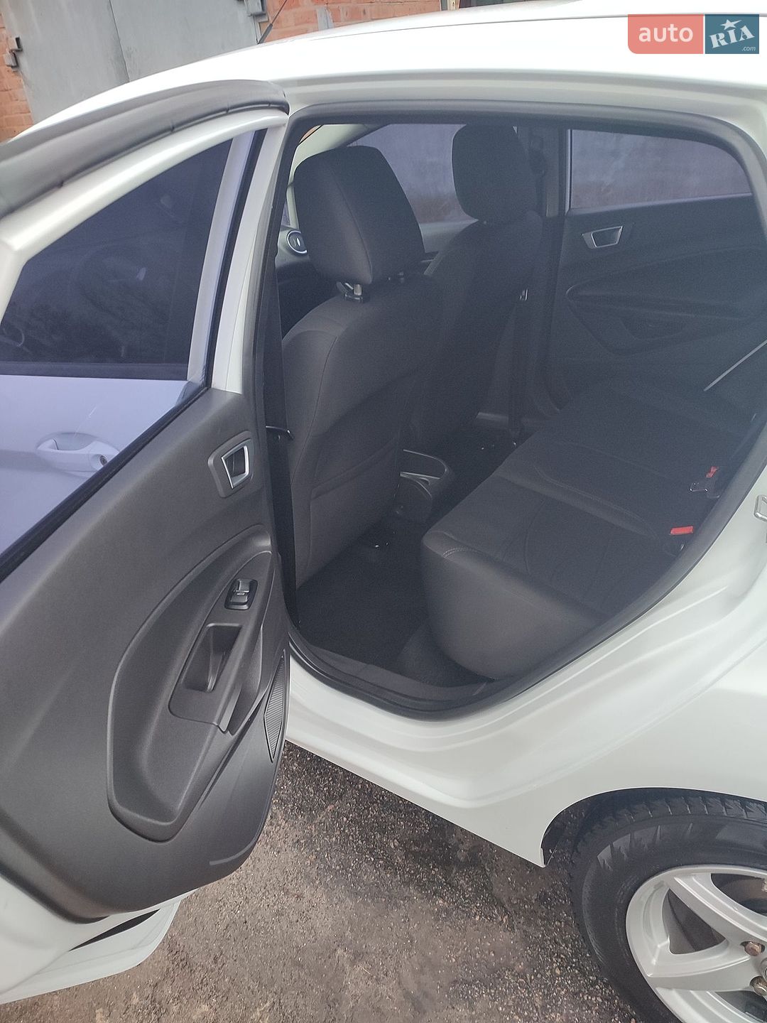 Ford Fiesta 2013 VIN WF0DXXGAKDDB35293 фото оголошення 12 з 14