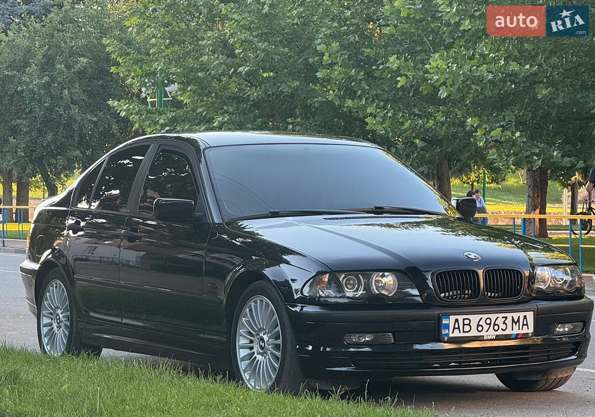 BMW 3 Series 1999 VIN WBAAL31010JJ53621 фото оголошення 2 з 29