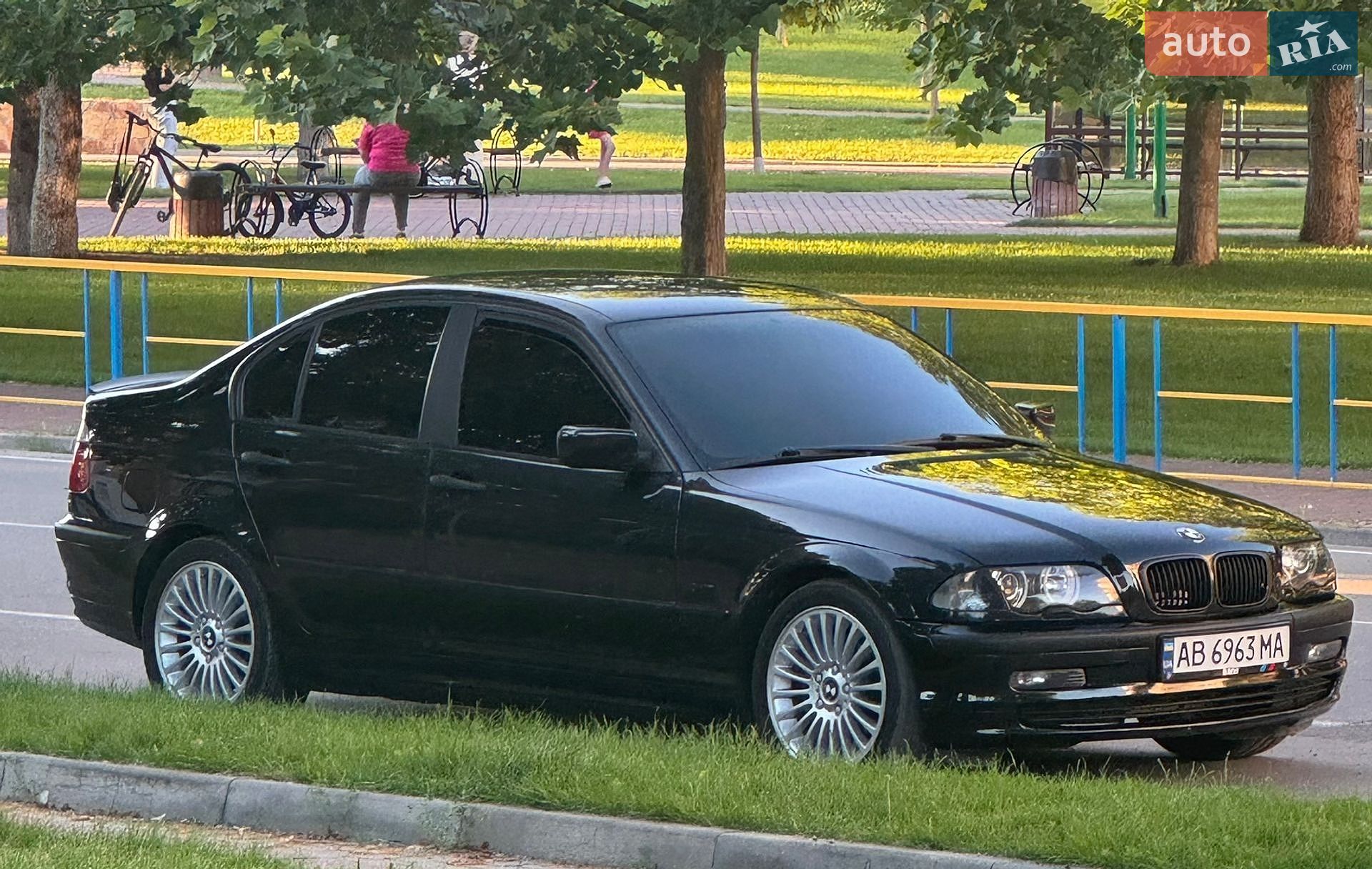 BMW 3 Series 1999 VIN WBAAL31010JJ53621 фото оголошення 4 з 29