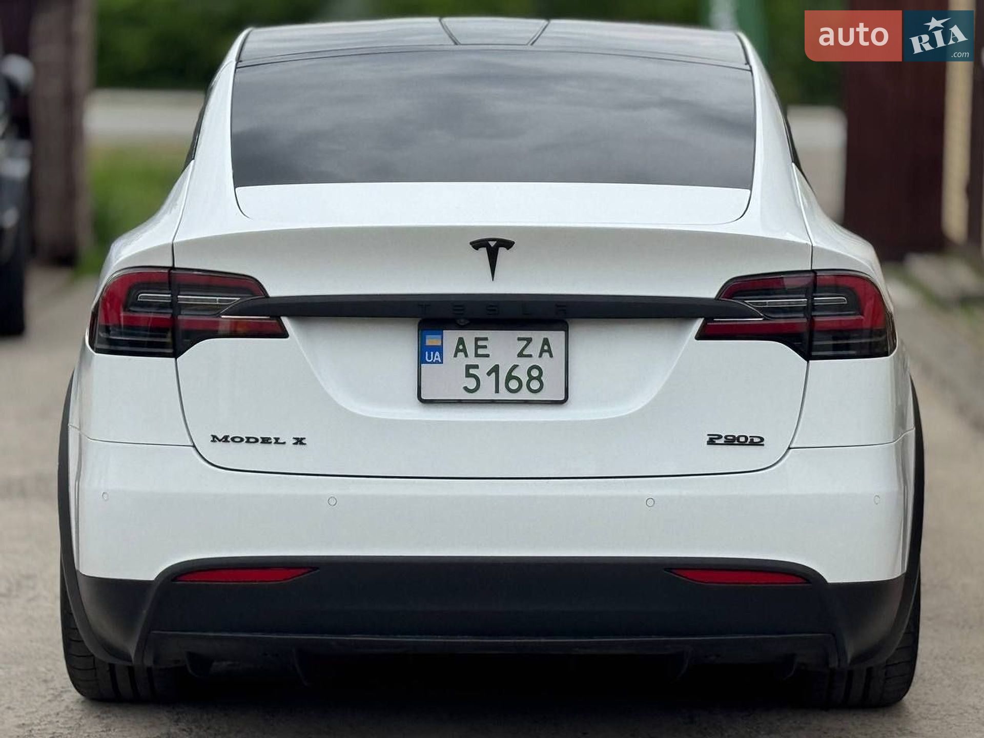 Tesla Model X 2016 VIN 5YJXCBE4XGF013718 фото оголошення 6 з 8