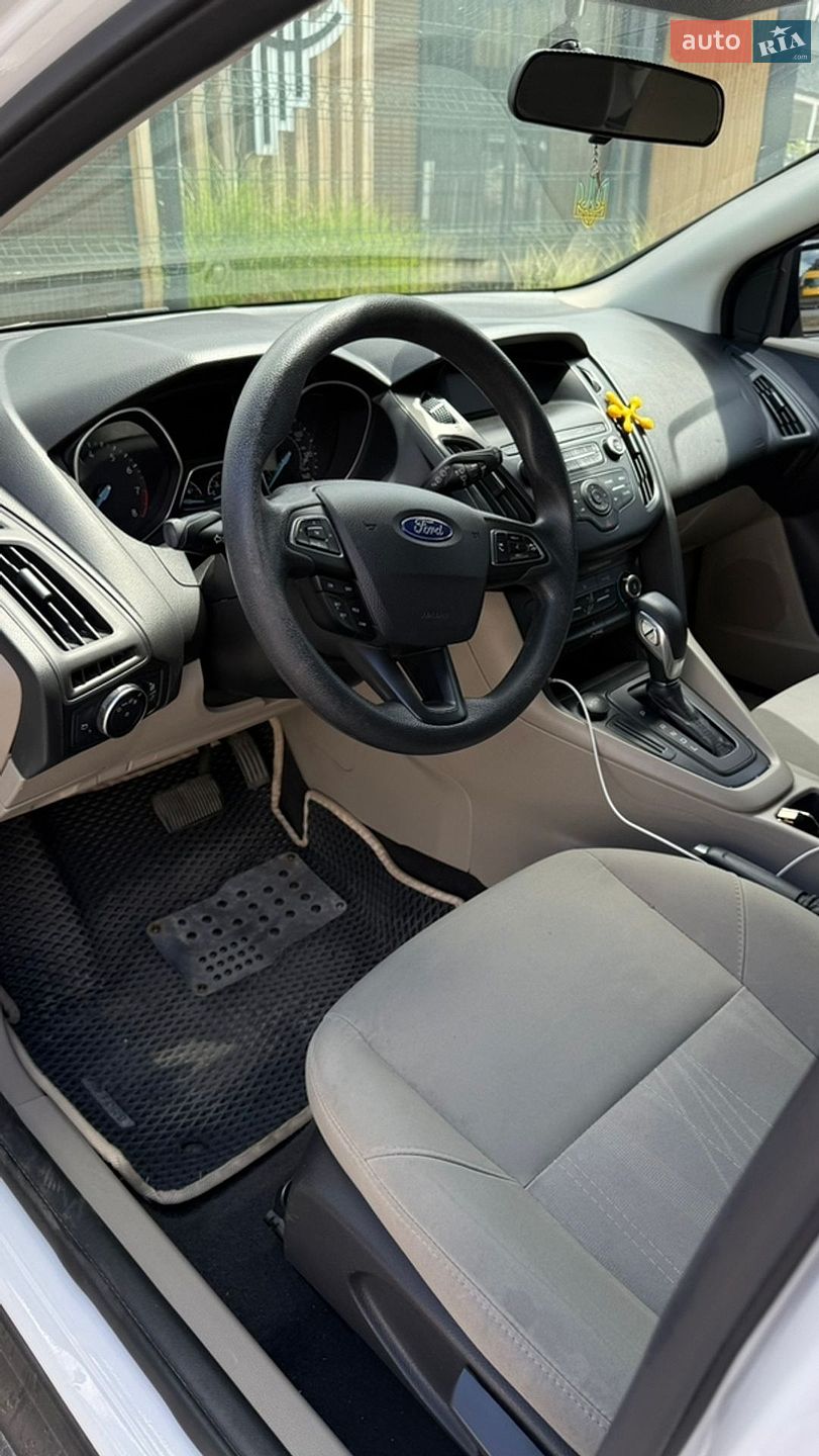 Ford Focus 2017 VIN 1FADP3K2XJL241891 фото оголошення 10 з 14
