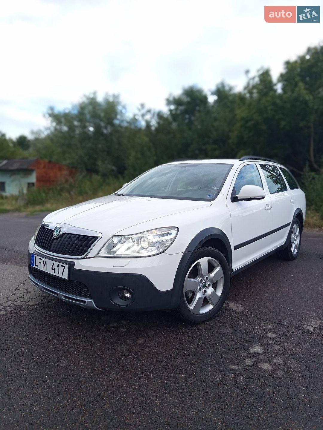 Skoda Octavia Scout 2011 VIN TMBKE61Z2B2131223 фото оголошення 5 з 126