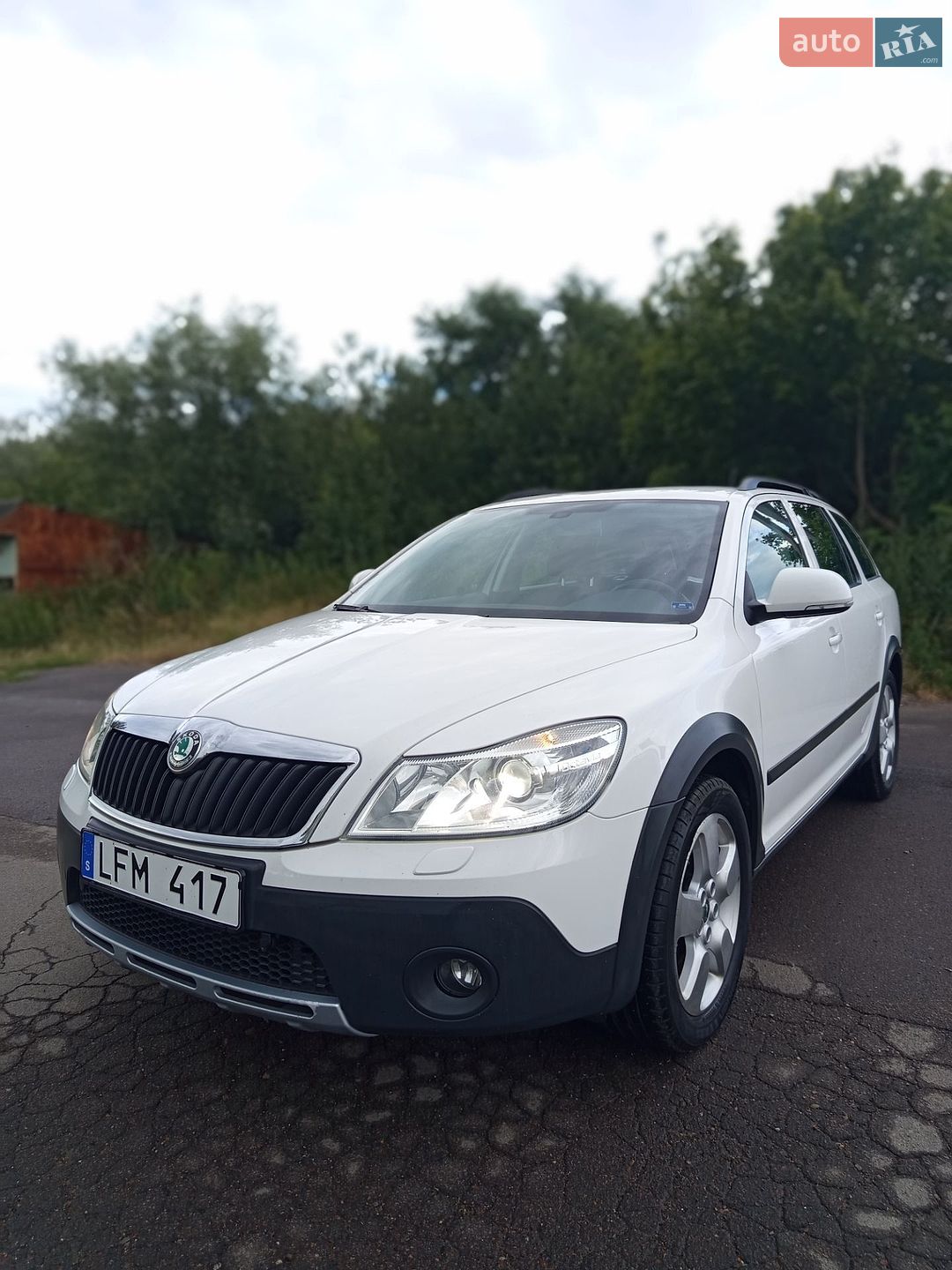 Skoda Octavia Scout 2011 VIN TMBKE61Z2B2131223 фото оголошення 13 з 126