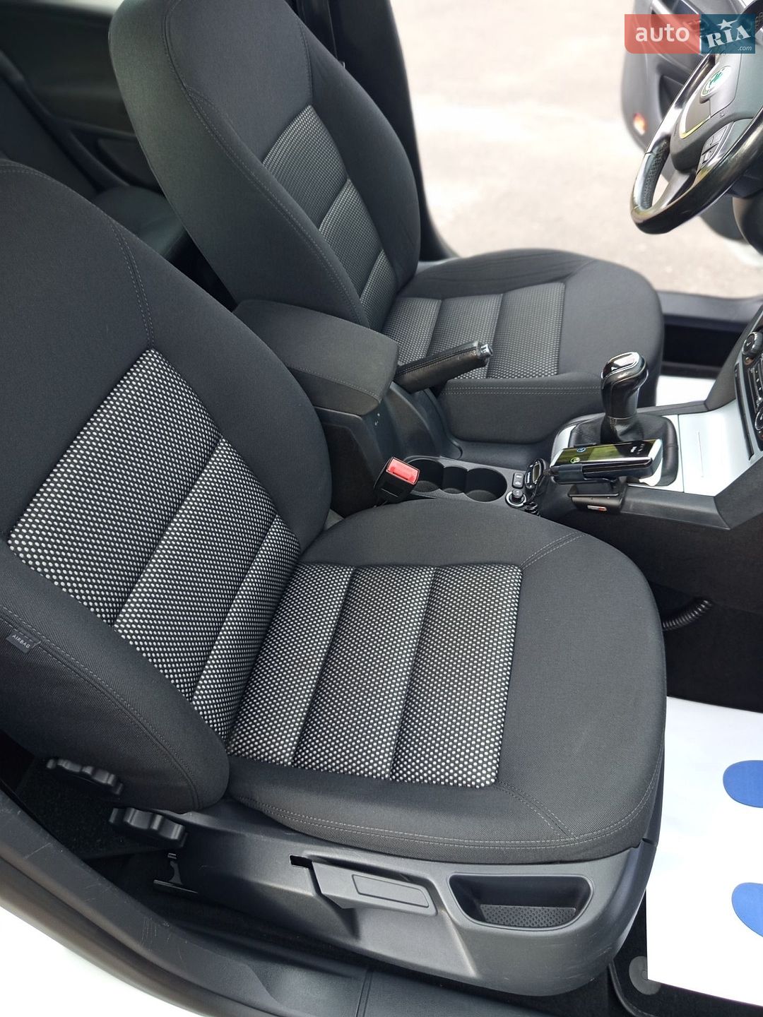 Skoda Octavia Scout 2011 VIN TMBKE61Z2B2131223 фото оголошення 99 з 126