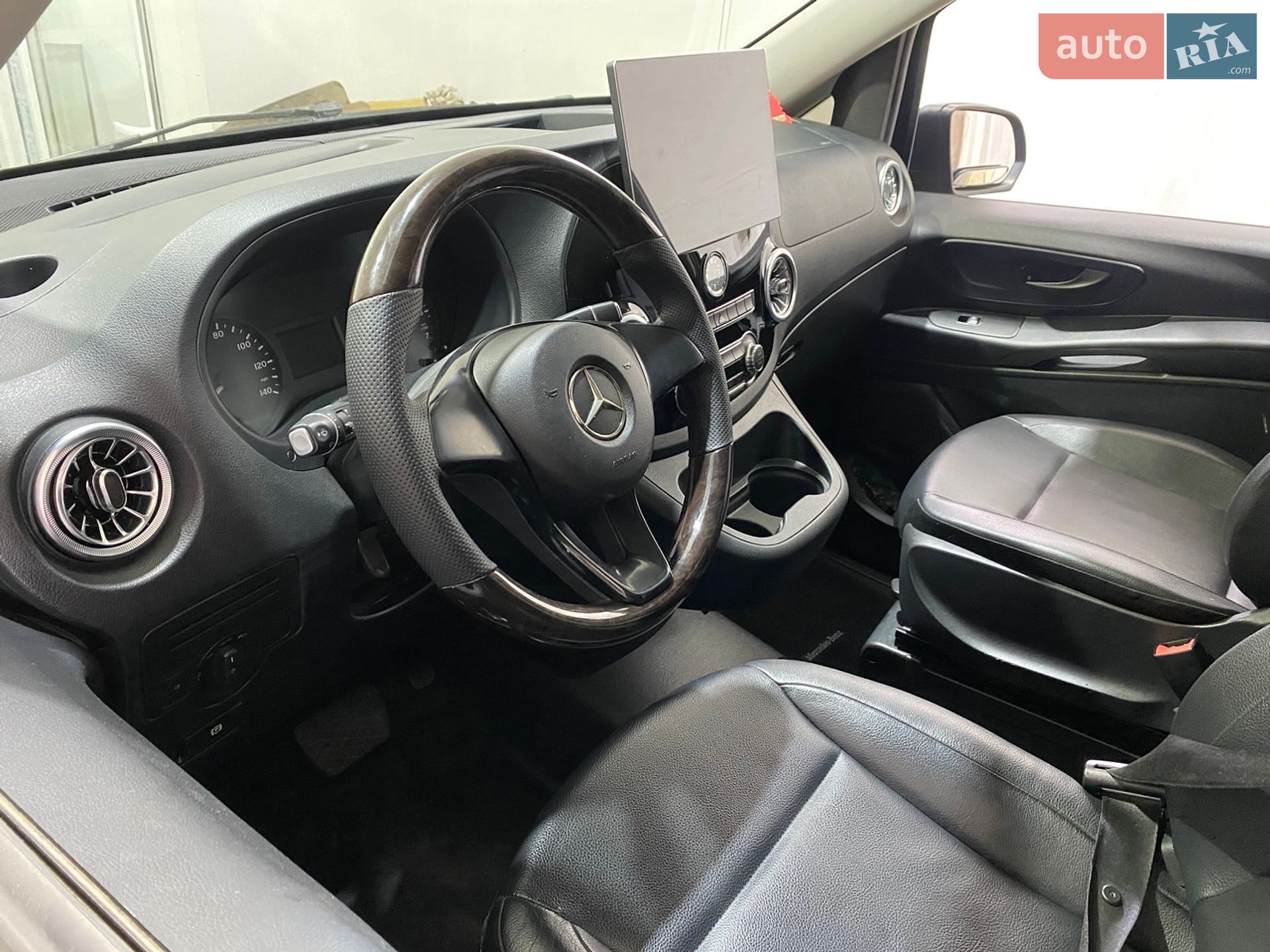 Mercedes-Benz Vito 2018 VIN WD4PG2EE4J3445843 фото оголошення 31 з 46