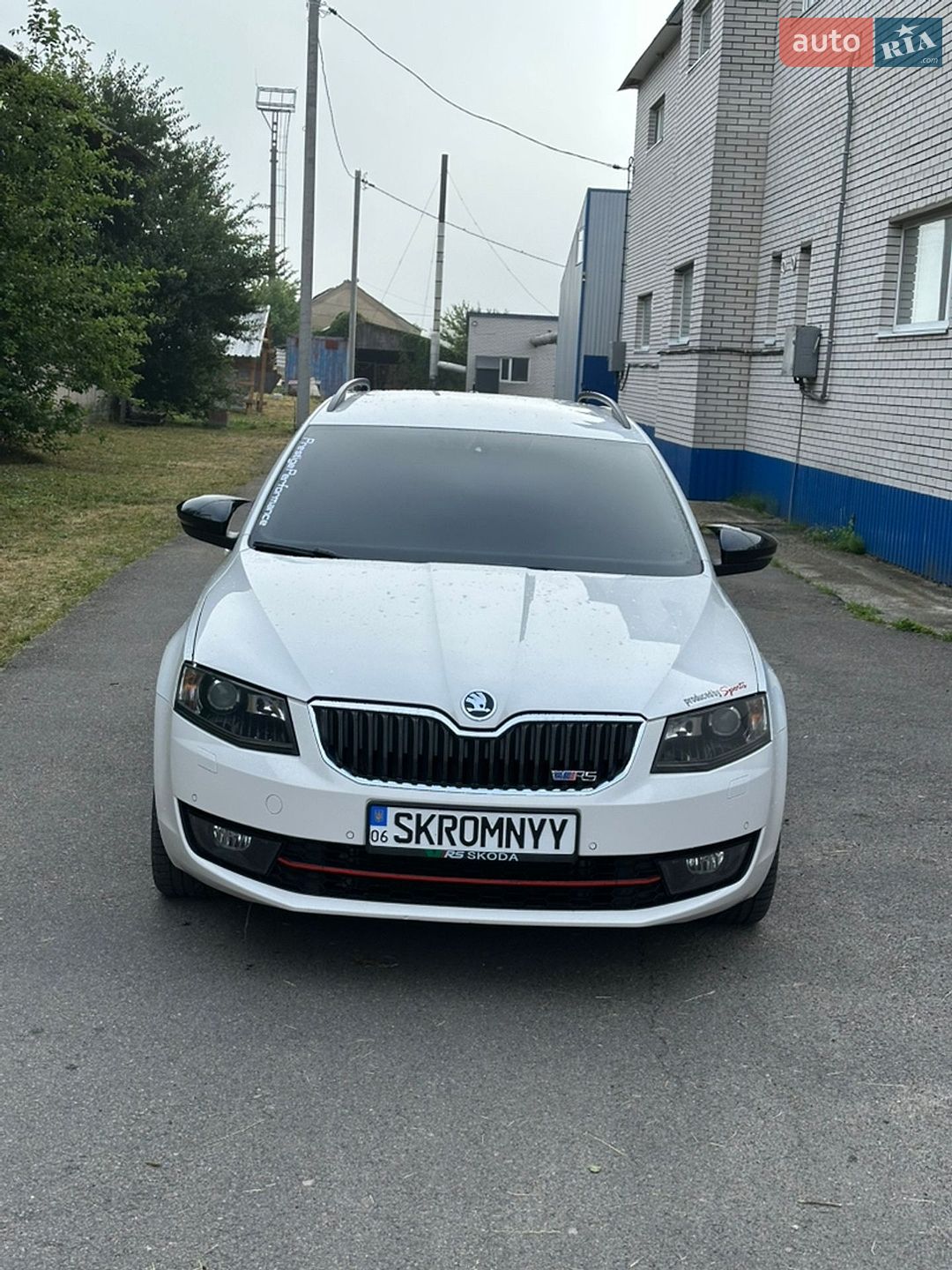 Skoda Octavia 2015 VIN TMBJJ7NE7G0118698 фото оголошення 2 з 8