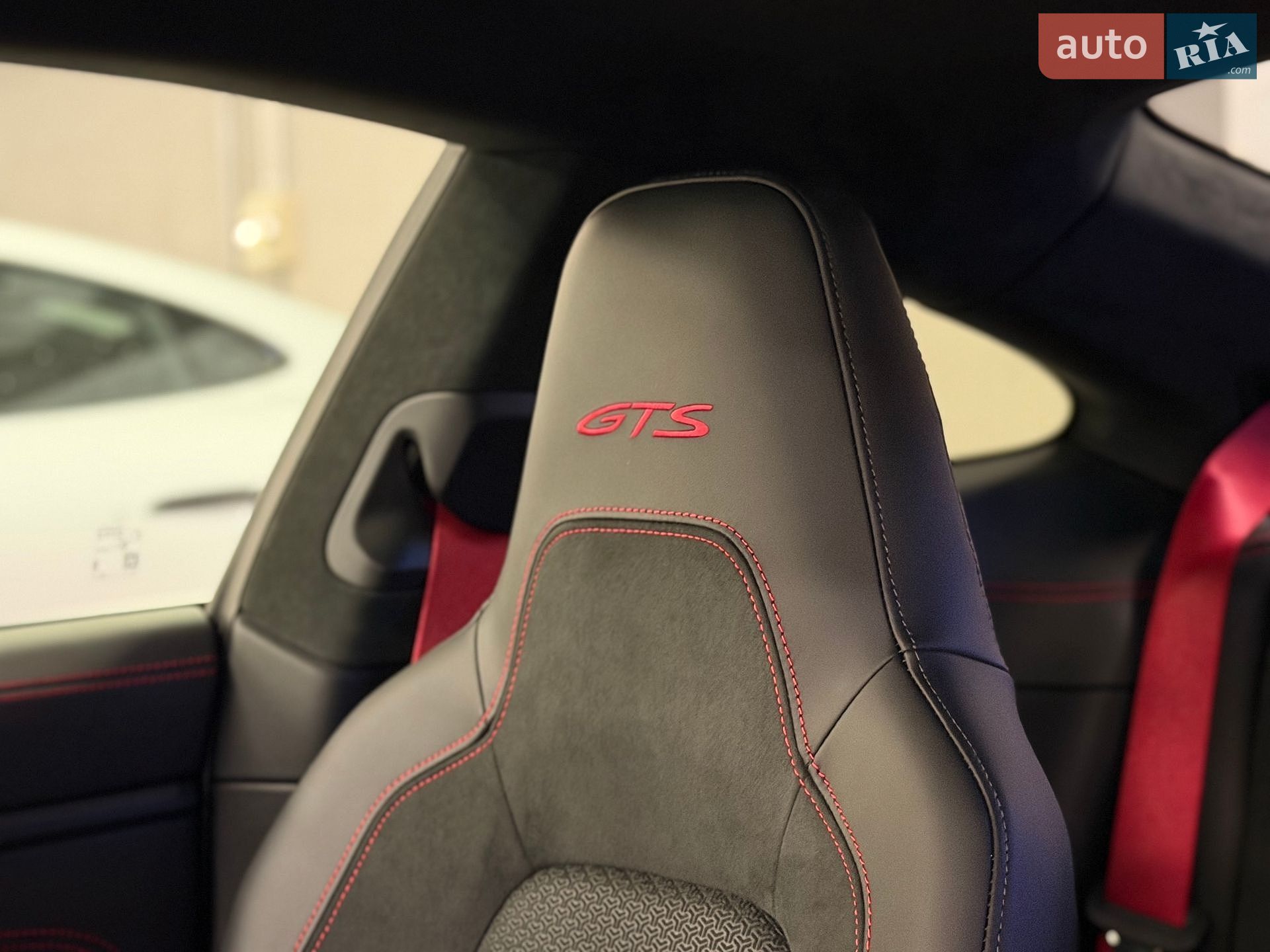 Porsche 911 2025 VIN WP0ZZZ99ZTS218115 фото оголошення 38 з 54