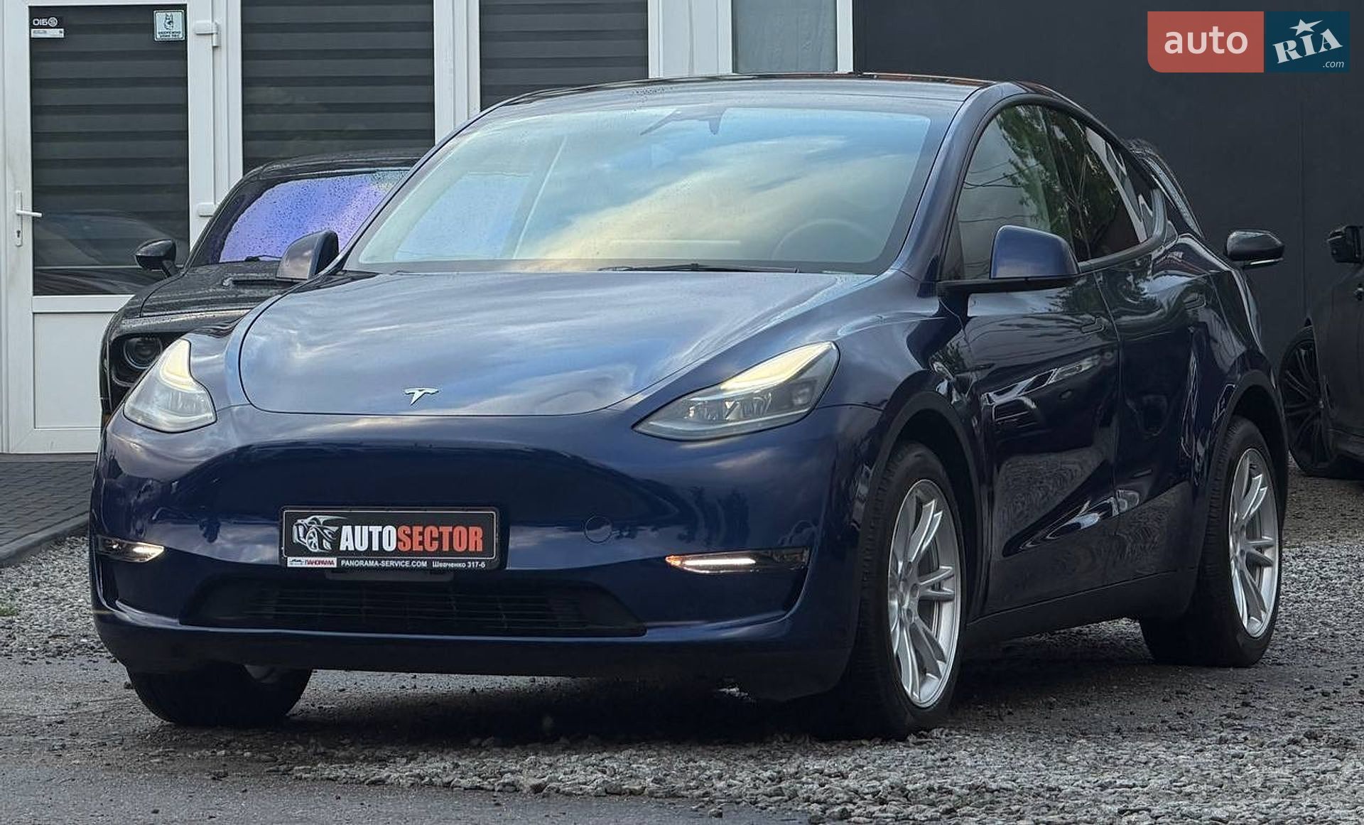 Tesla Model Y 2024 VIN 7SAYGDEE6RA226097 фото оголошення 3 з 32