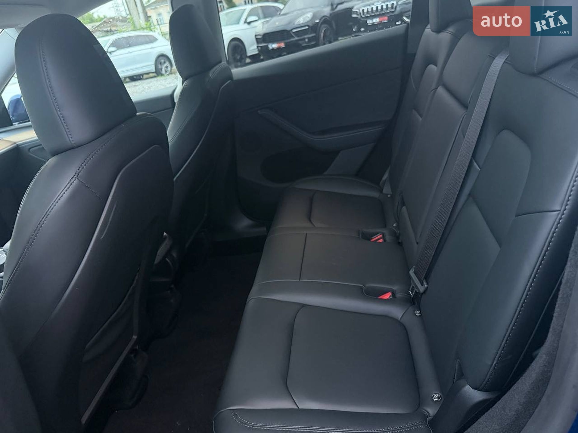 Tesla Model Y 2024 VIN 7SAYGDEE6RA226097 фото оголошення 18 з 32