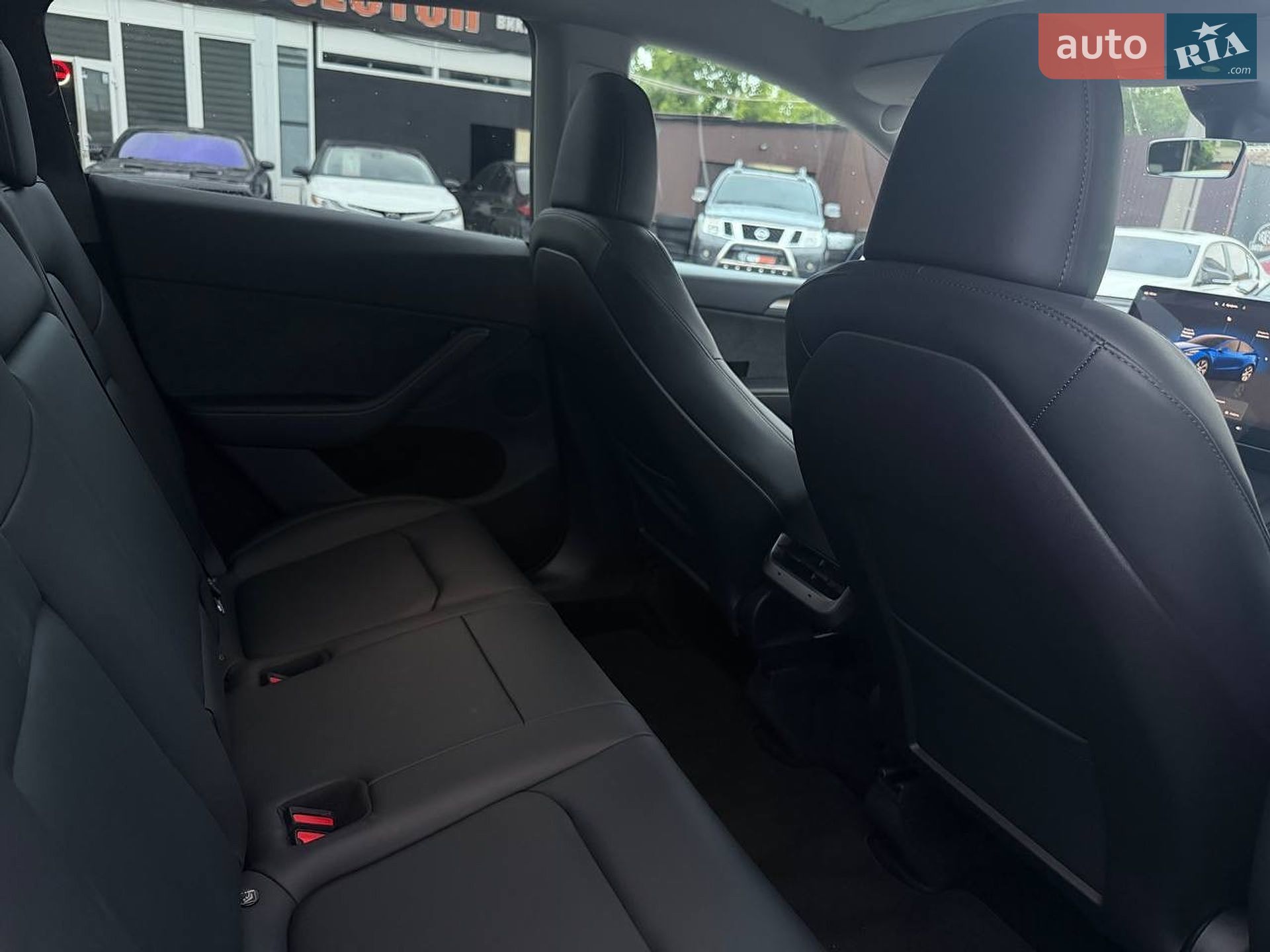 Tesla Model Y 2024 VIN 7SAYGDEE6RA226097 фото оголошення 26 з 32