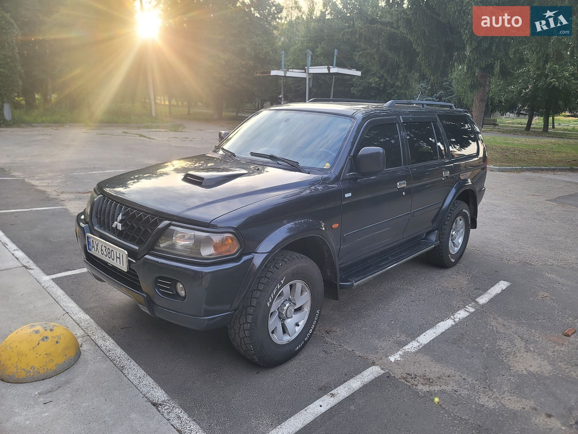 Mitsubishi Montero Sport 2003 VIN JMB0NK9403J005318 фото оголошення 3 з 7