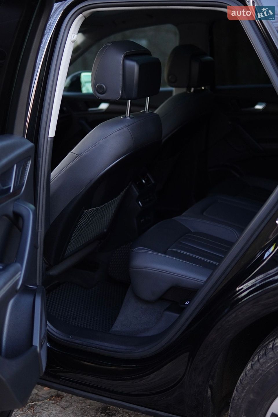 Audi Q5 2022 VIN WA1EAAFY1N2137413 фото оголошення 7 з 10