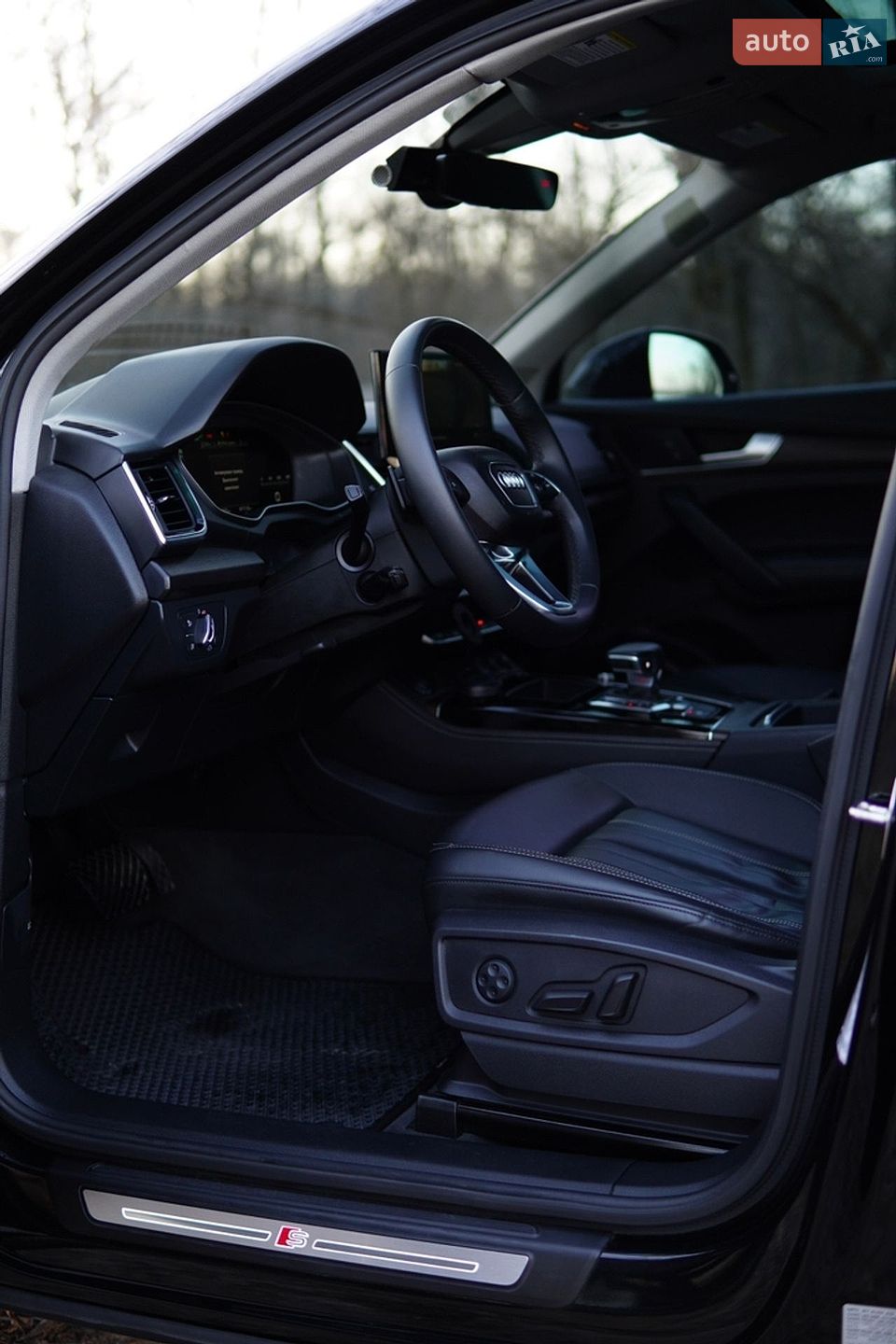 Audi Q5 2022 VIN WA1EAAFY1N2137413 фото оголошення 8 з 10
