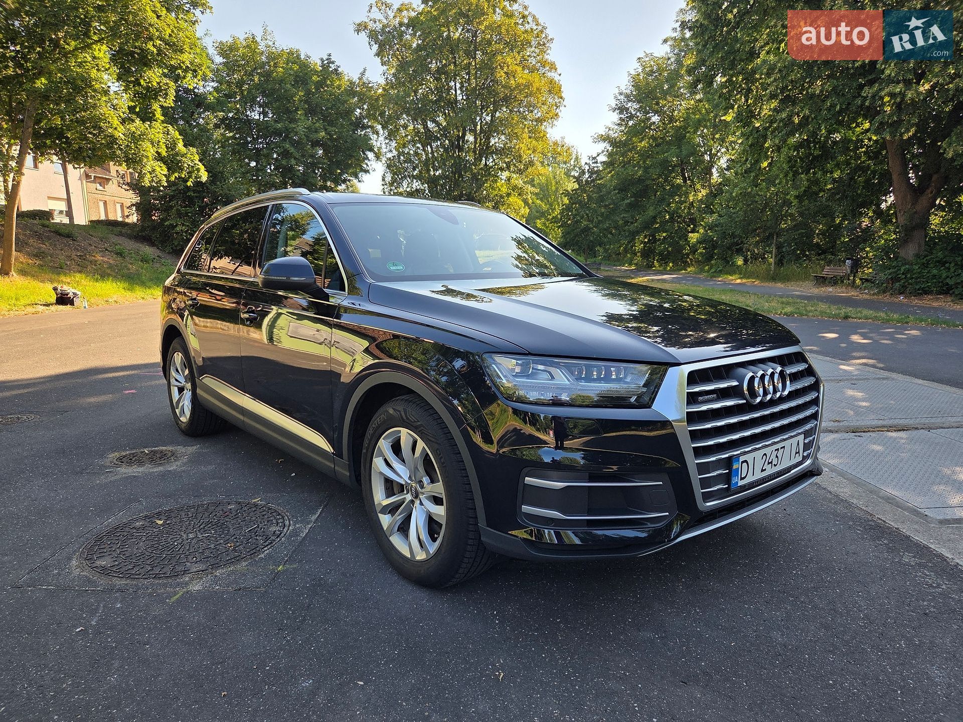 Audi Q7 2017 VIN WAUZZZ4M7HD046425 фото оголошення 2 з 23