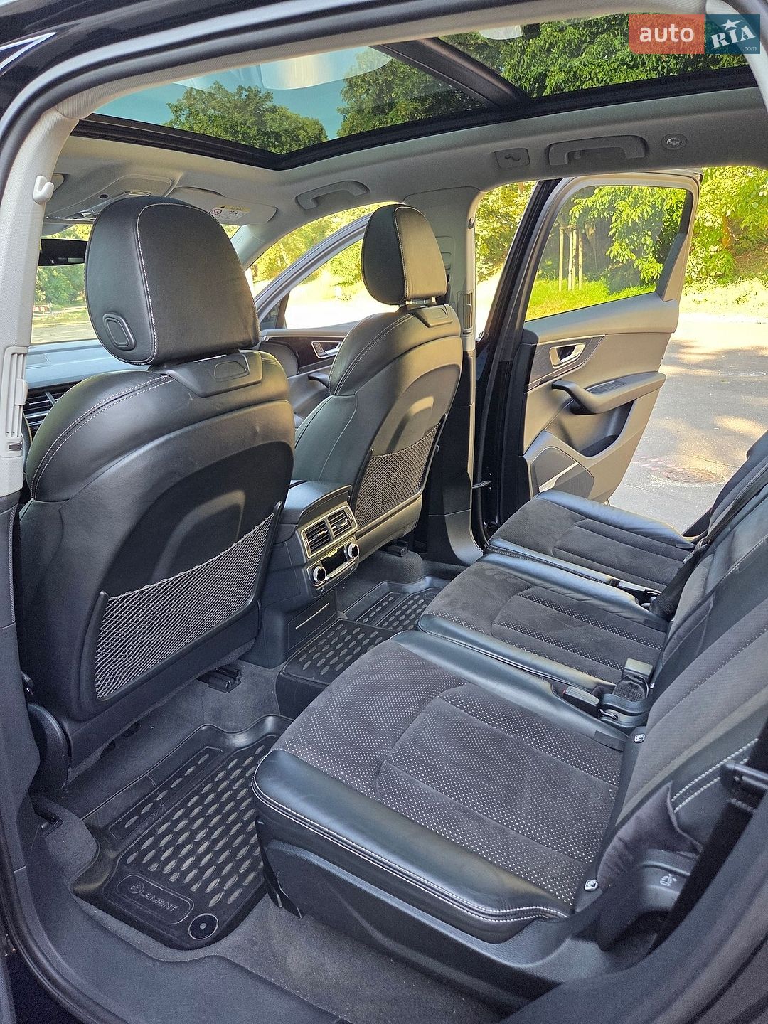 Audi Q7 2017 VIN WAUZZZ4M7HD046425 фото оголошення 8 з 23
