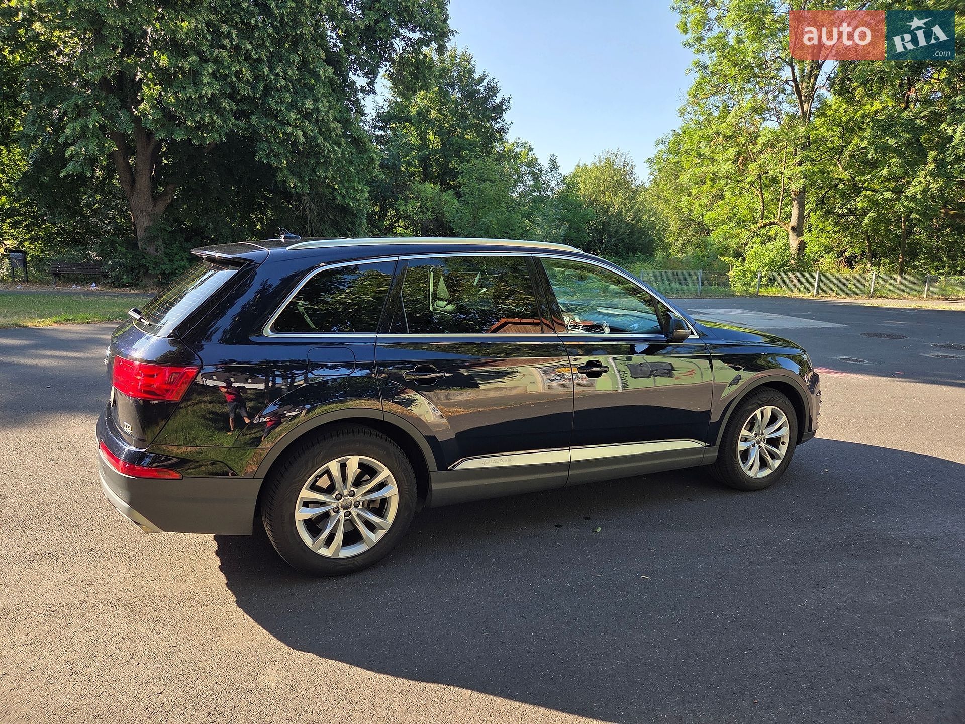 Audi Q7 2017 VIN WAUZZZ4M7HD046425 фото оголошення 16 з 23