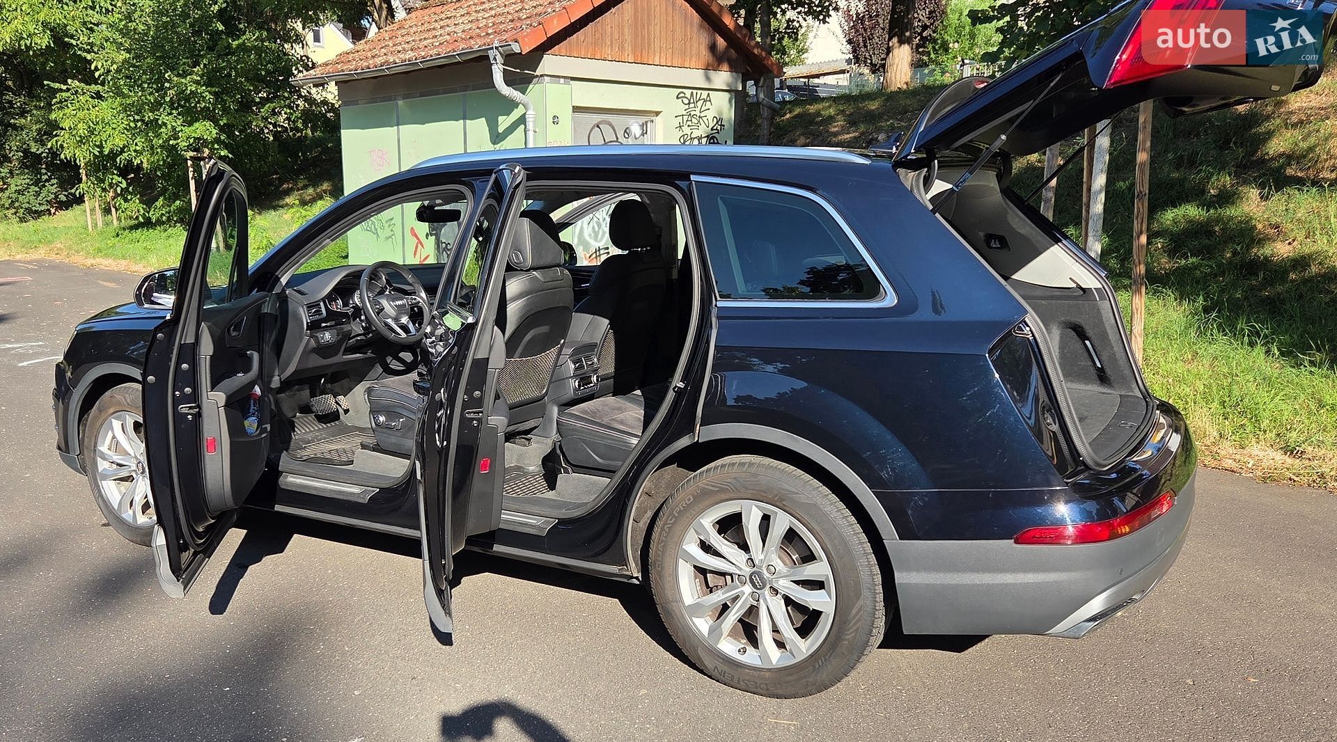Audi Q7 2017 VIN WAUZZZ4M7HD046425 фото оголошення 18 з 23