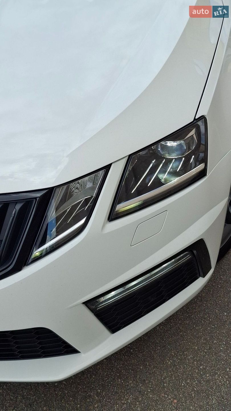 Skoda Octavia 2019 VIN TMBLK7NEXL0042670 фото оголошення 40 з 83