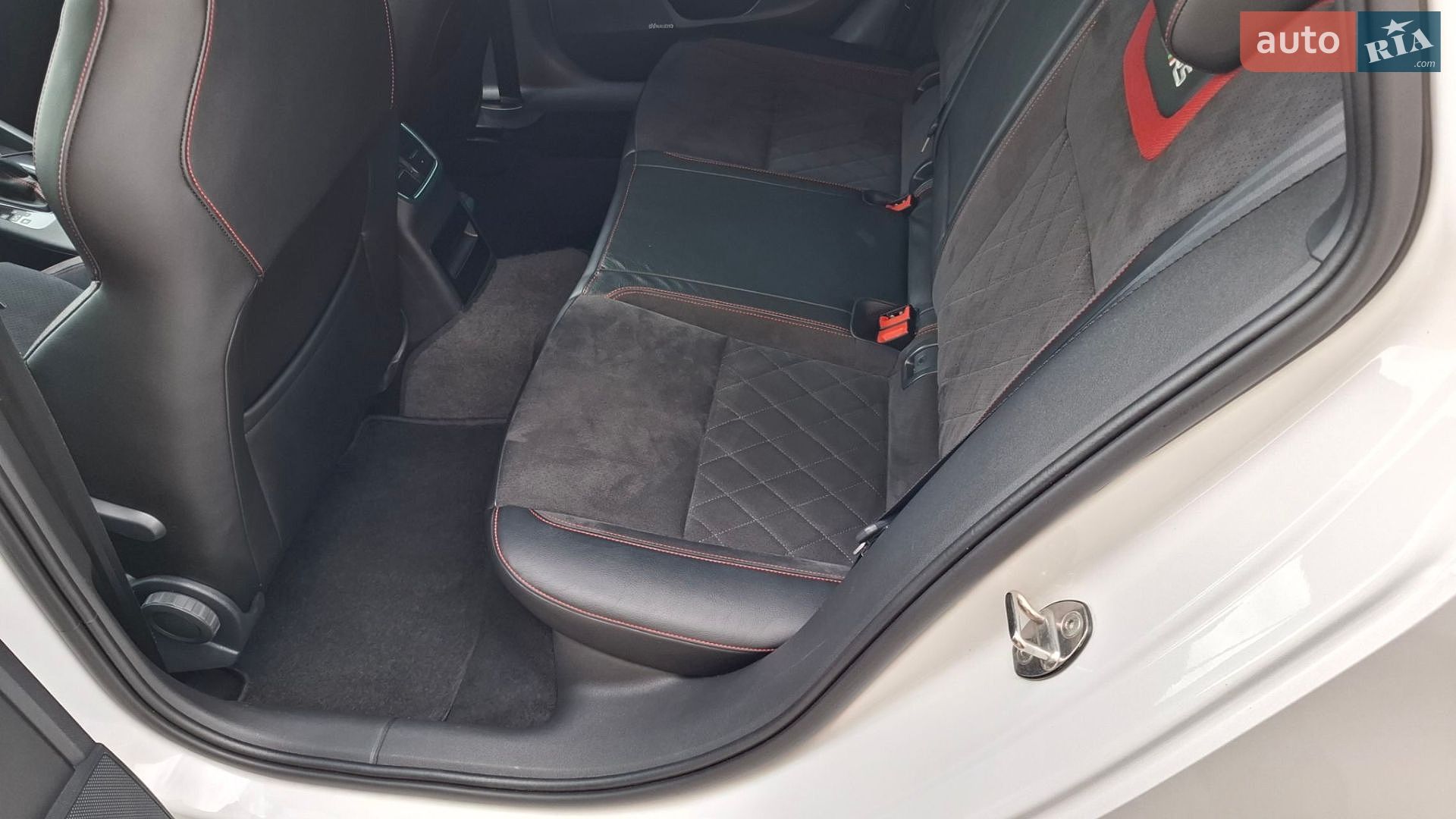 Skoda Octavia 2019 VIN TMBLK7NEXL0042670 фото оголошення 54 з 83