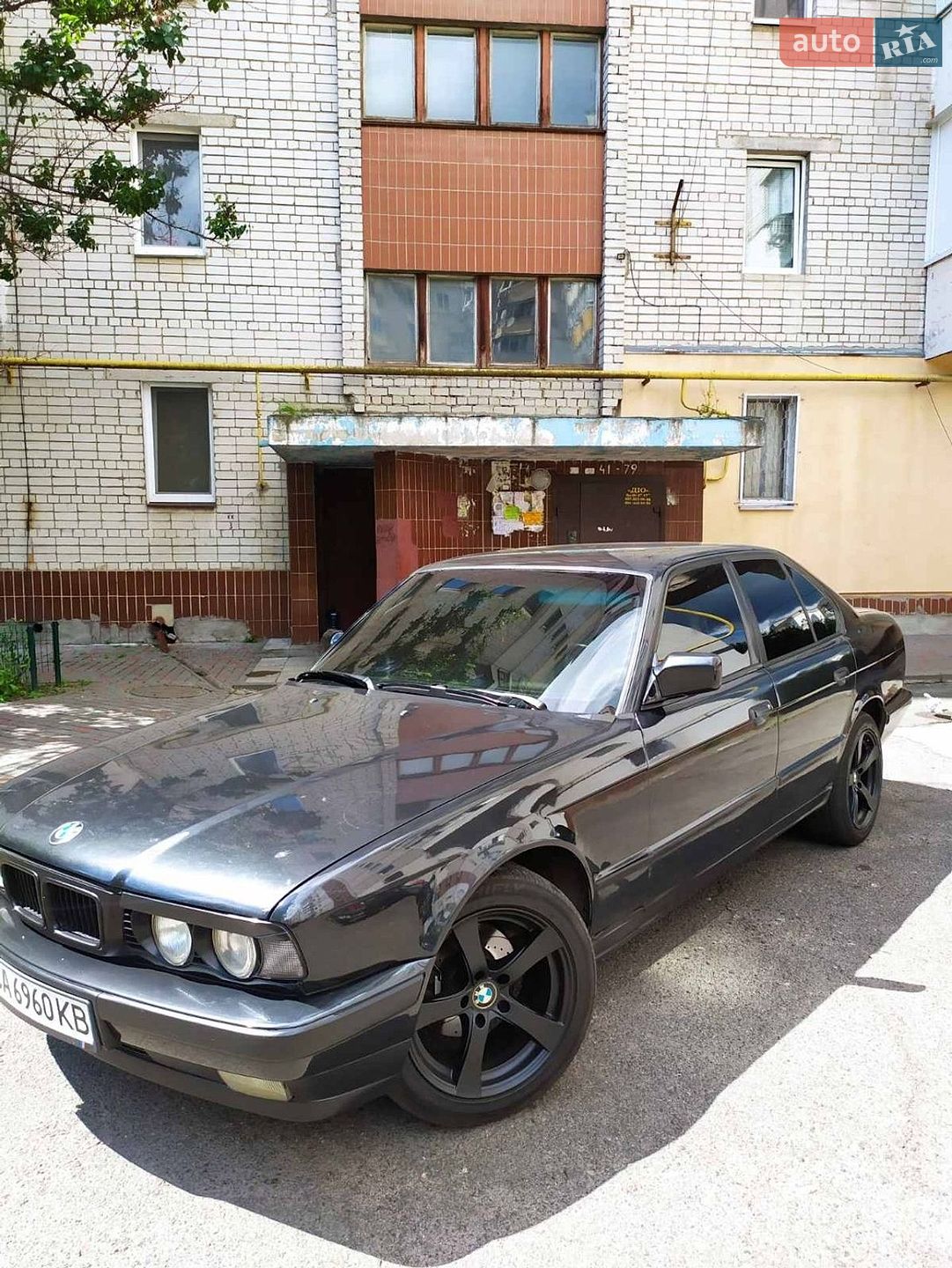 BMW 5 Series 1992 VIN WBAHD51000BG33458 фото оголошення 2 з 31