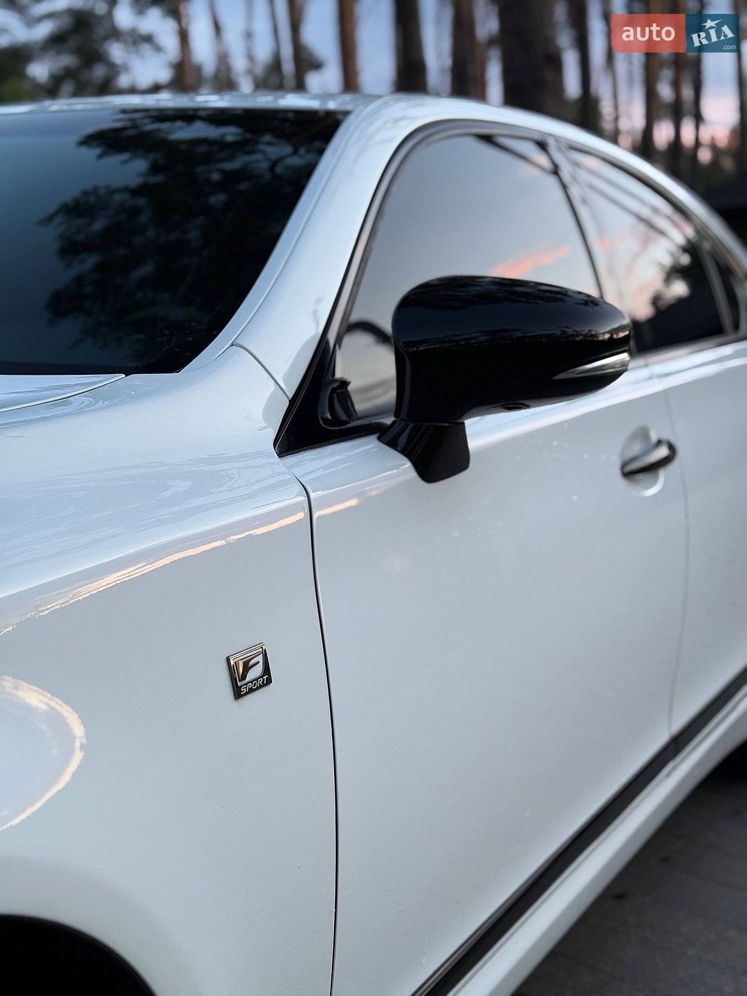 Lexus LS 2014 VIN JTHCL5EF4F5023242 фото оголошення 5 з 26