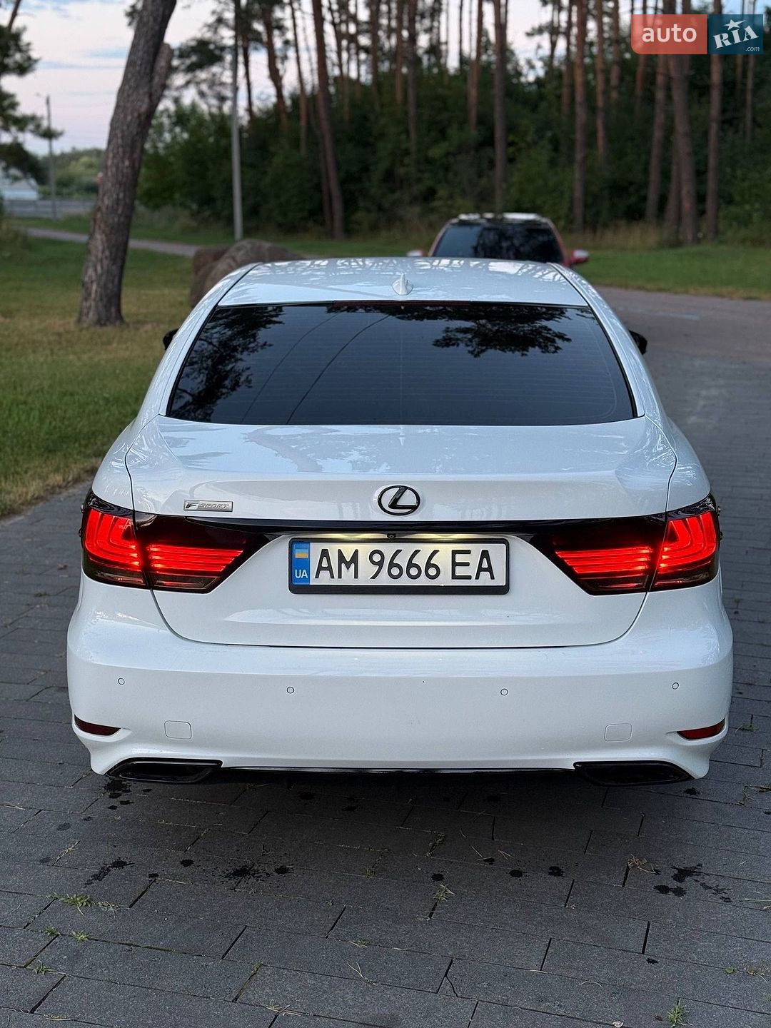 Lexus LS 2014 VIN JTHCL5EF4F5023242 фото оголошення 8 з 26