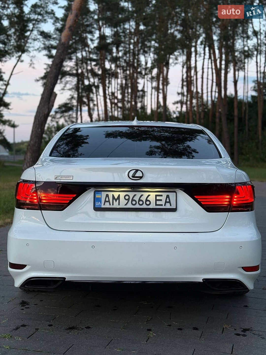 Lexus LS 2014 VIN JTHCL5EF4F5023242 фото оголошення 9 з 26