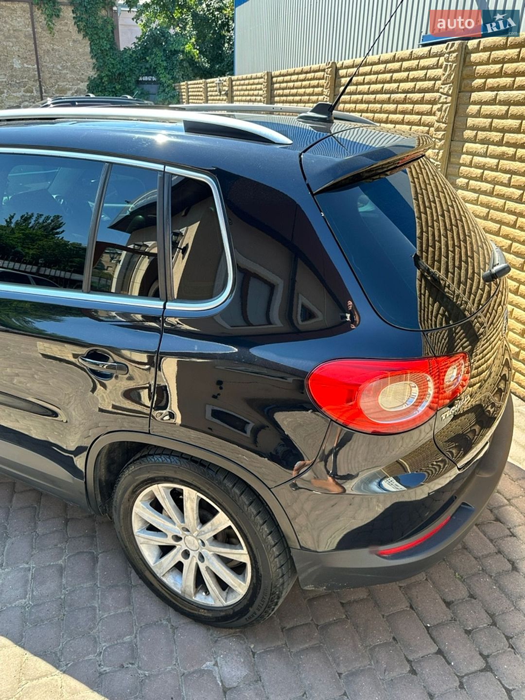Volkswagen Tiguan 2009 VIN WVGBV7AX8AW515854 фото оголошення 7 з 40