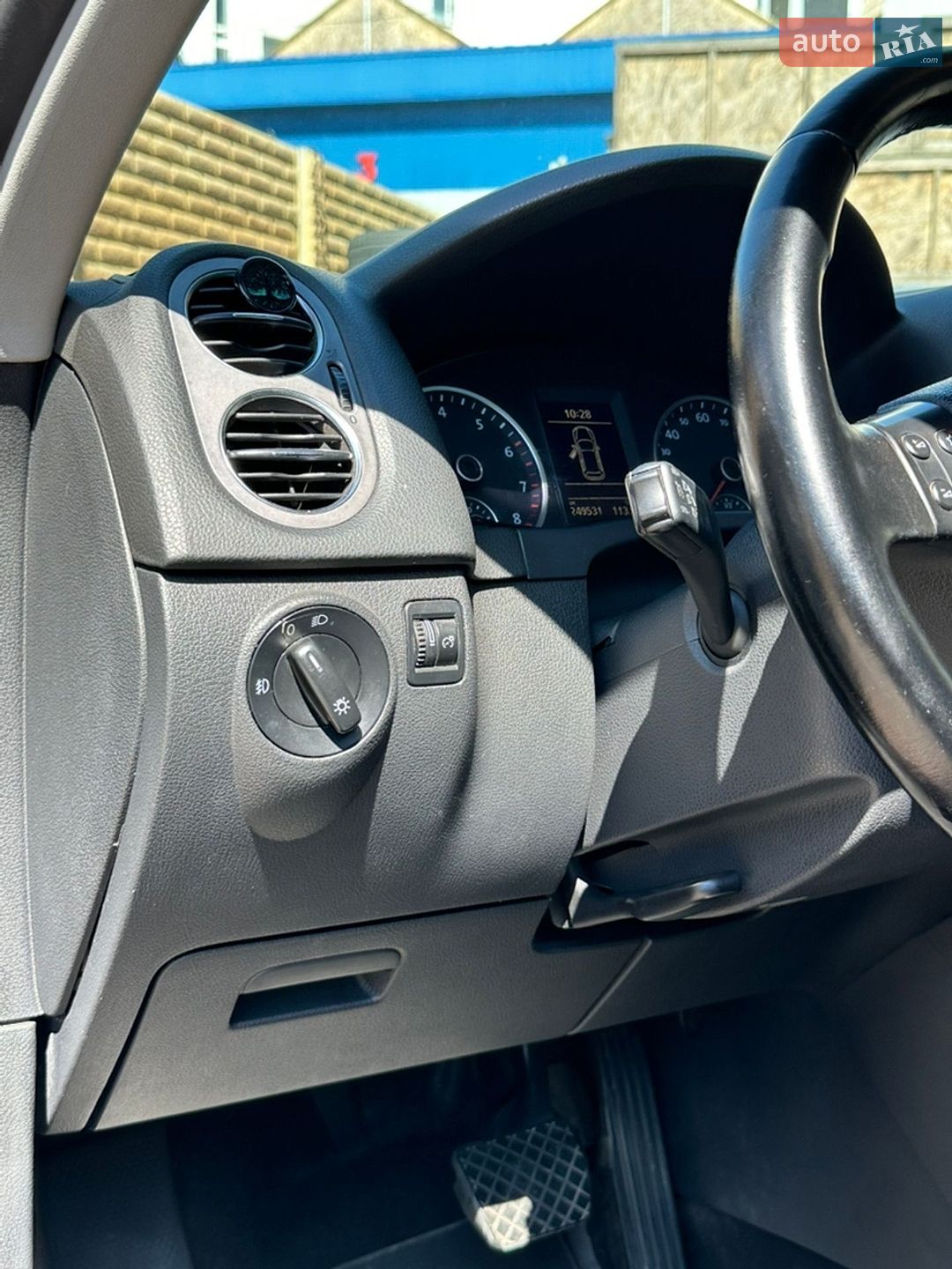 Volkswagen Tiguan 2009 VIN WVGBV7AX8AW515854 фото оголошення 19 з 40
