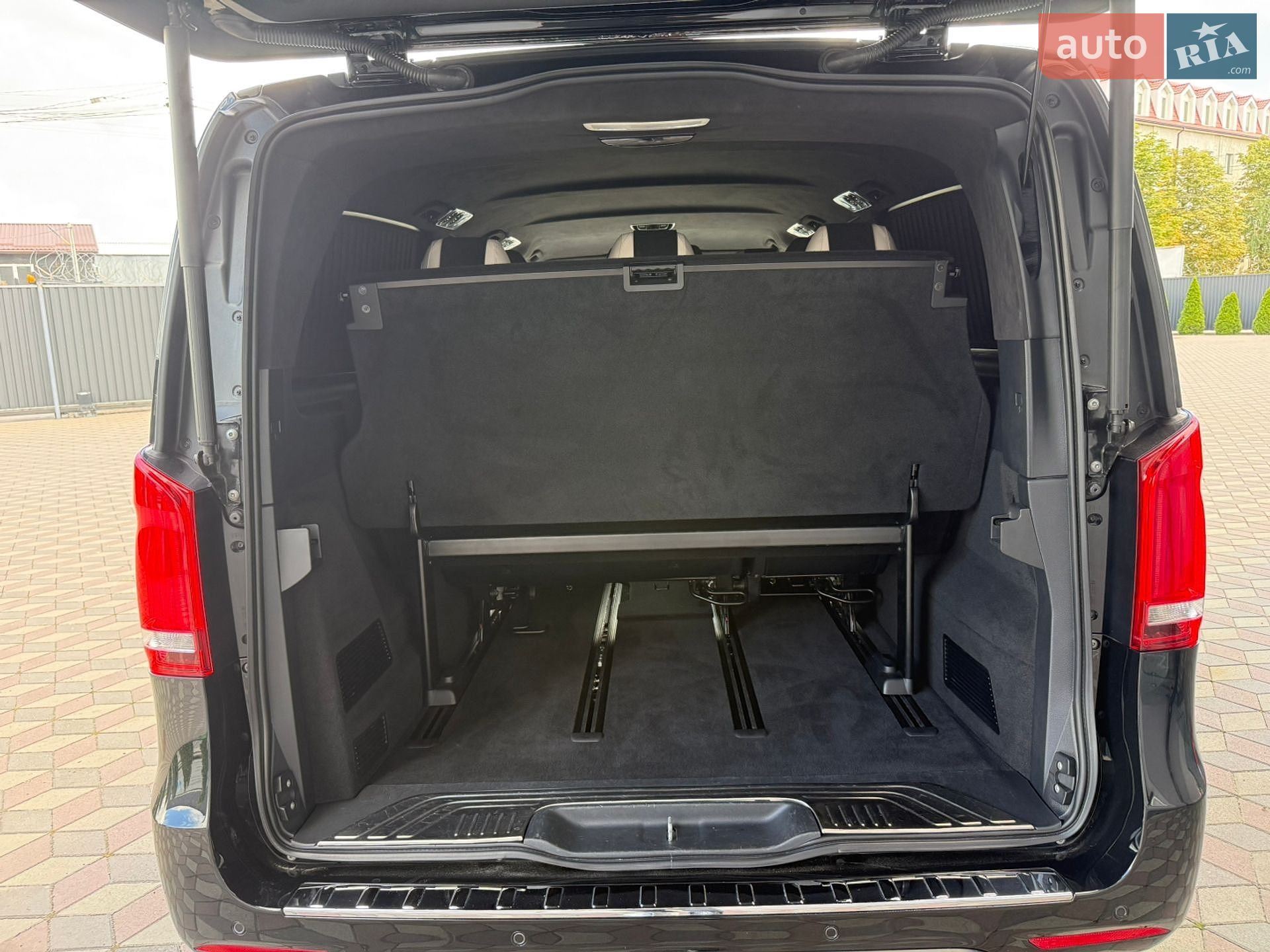 Mercedes-Benz EQV 2020 VIN W1V44781513822370 фото оголошення 27 з 88