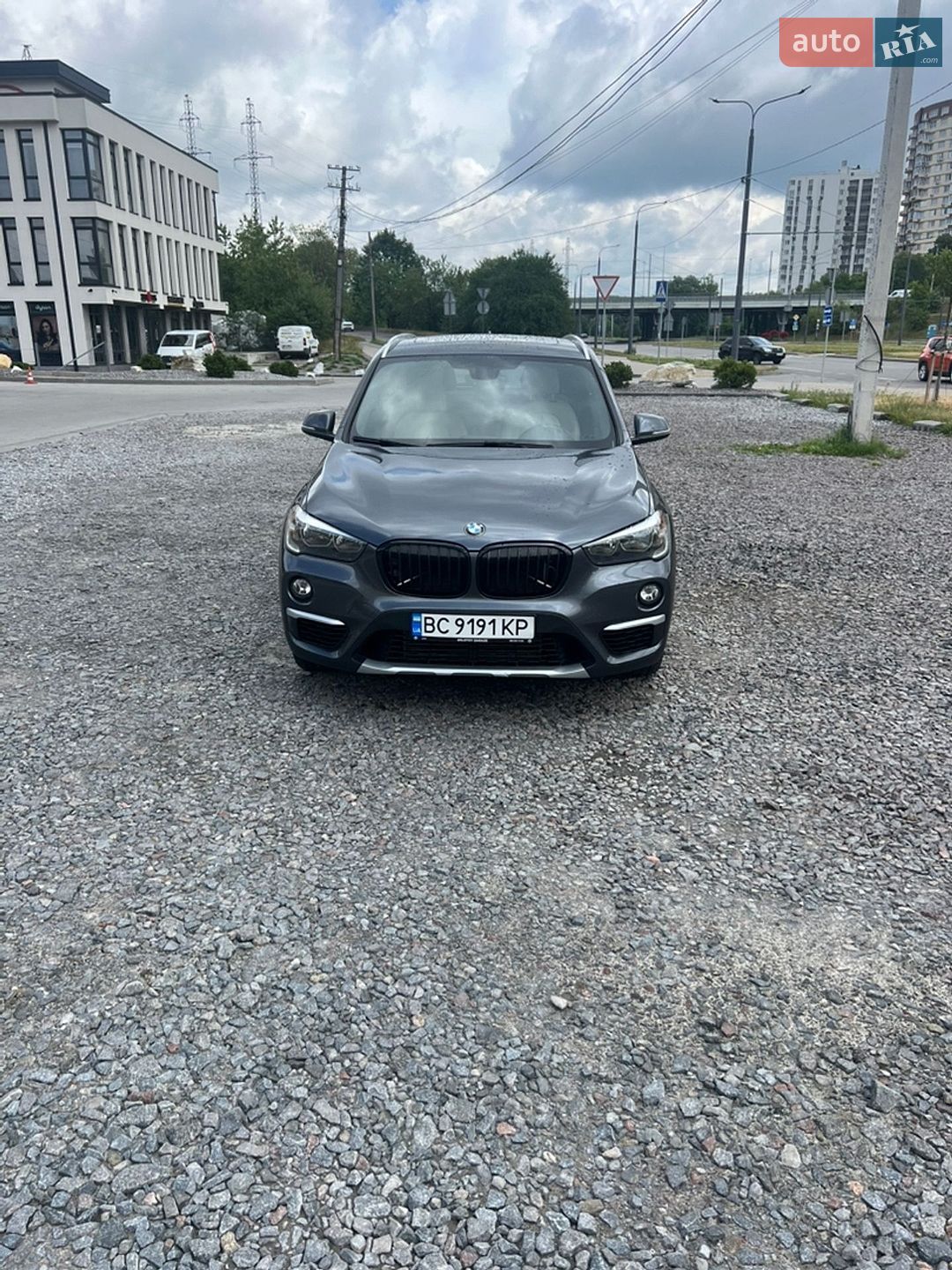BMW X1 2018 VIN WBXHT3C31J3H31737 фото оголошення 2 з 19