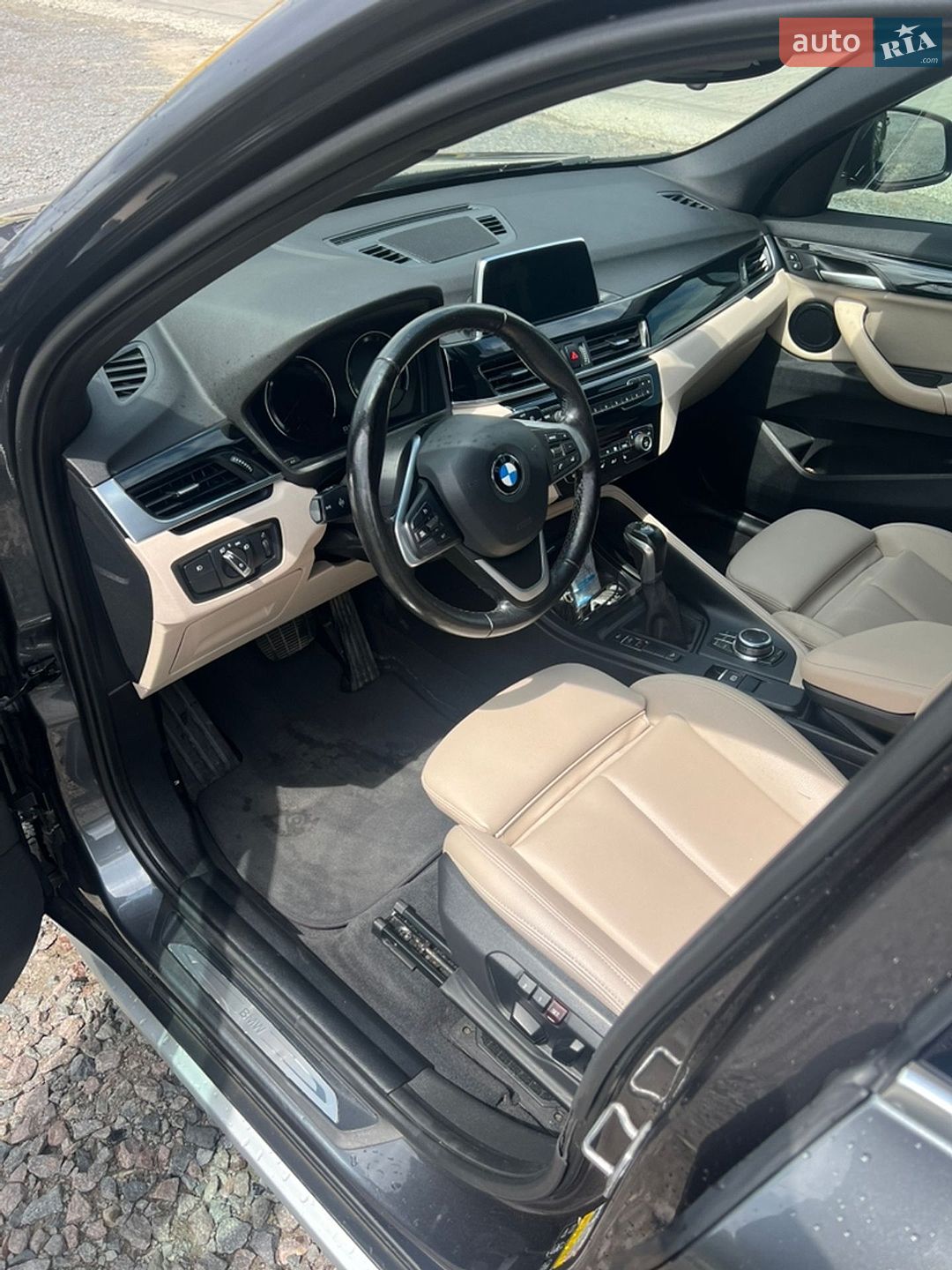 BMW X1 2018 VIN WBXHT3C31J3H31737 фото оголошення 11 з 19