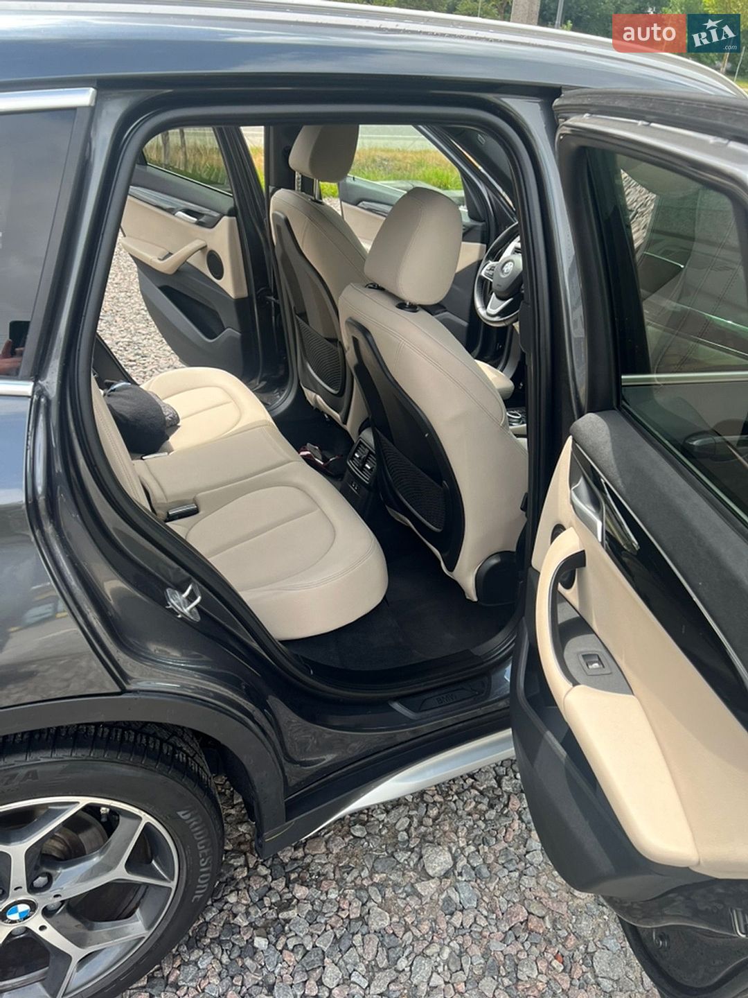 BMW X1 2018 VIN WBXHT3C31J3H31737 фото оголошення 13 з 19